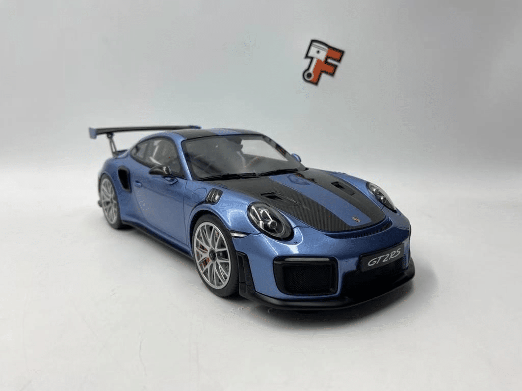 Miniature Porsche 911 GT2 RS 2021 Blue 1/18 édition limitée vendue en Suisse