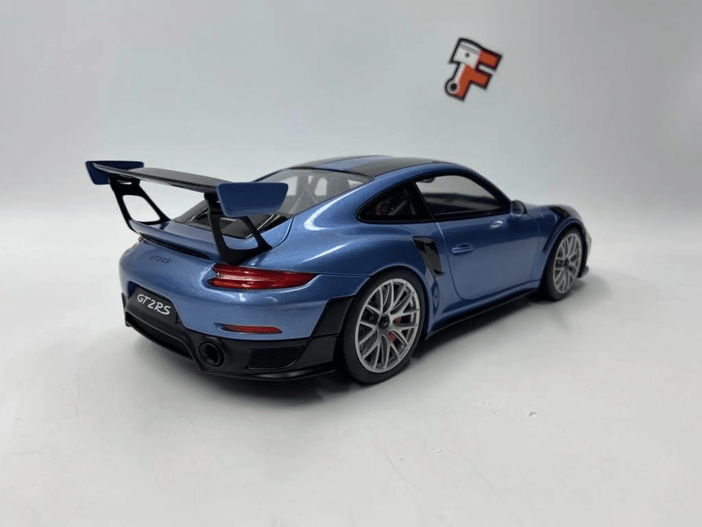 Porsche 911 GT2 RS blue 2021 – Image 2