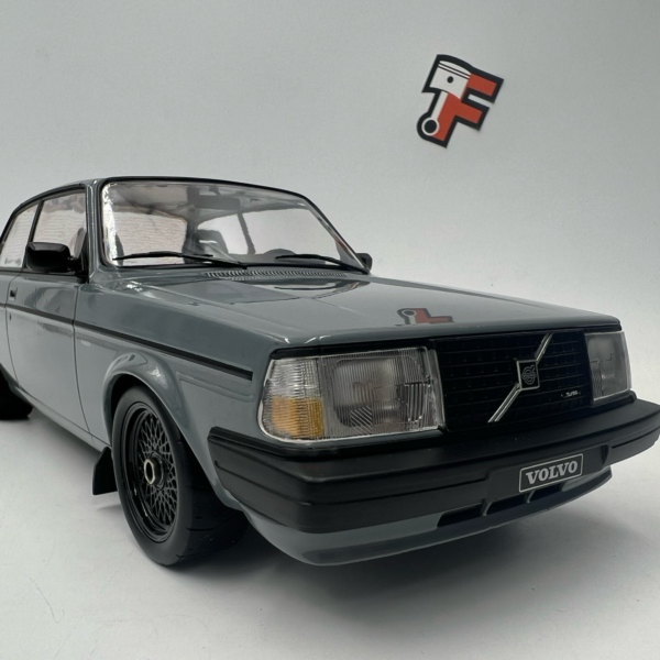 Miniature Volvo 240 Turbo Nardo Grey 1986 1/18 vendue en Suisse