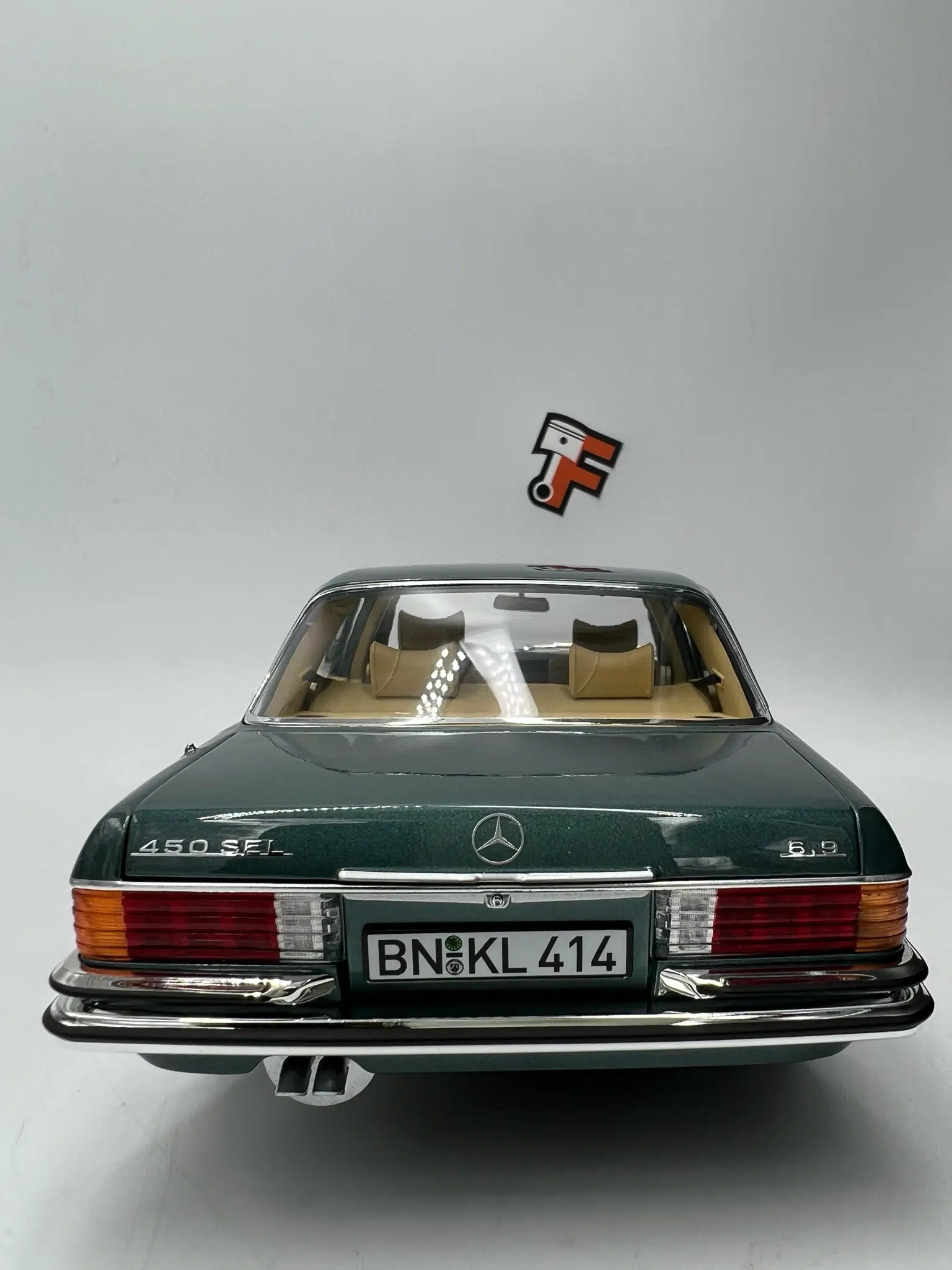 Mercedes 450 SEL 6.9 Blue Petrol – Image 6