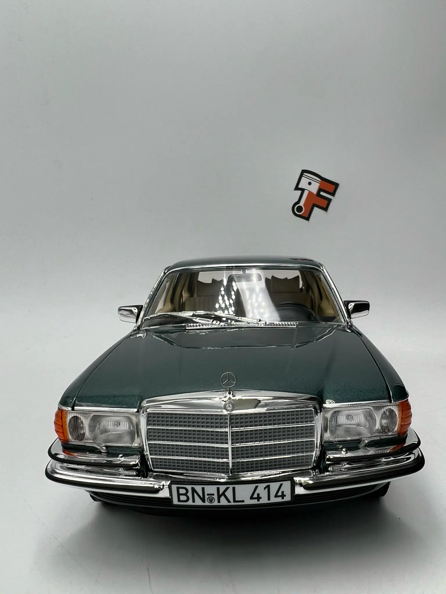 Mercedes 450 SEL 6.9 Blue Petrol – Image 7