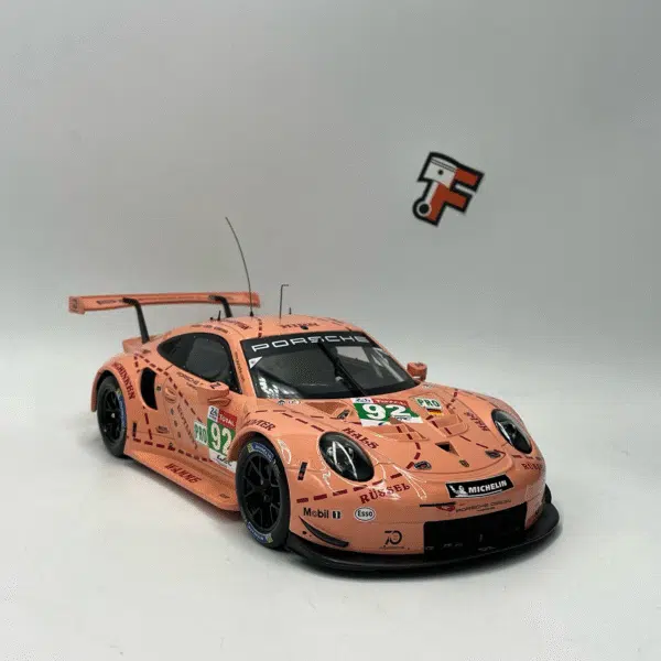 Miniature Porsche 911 GT3 RSR Pink Pig Le Mans 2018 vendue en Suisse