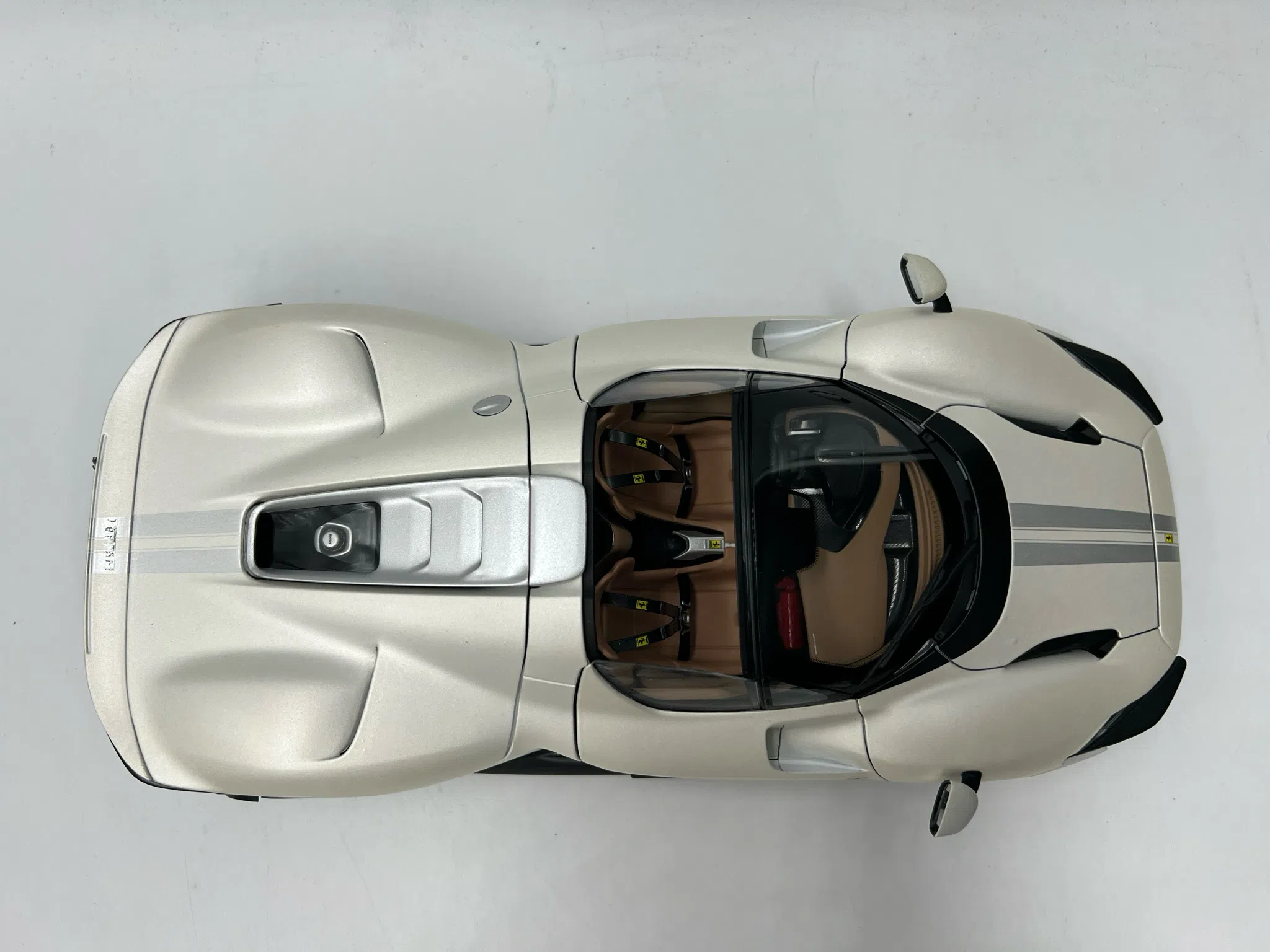 Ferrari Daytona SP3 White – Image 4
