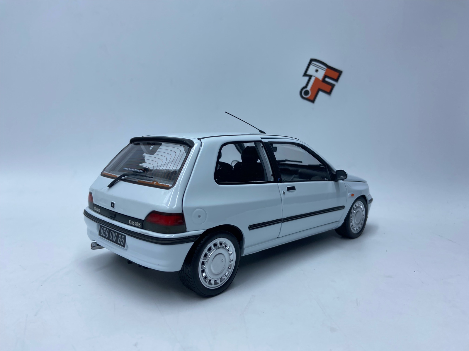Renault Clio 16S 1991 – Image 4