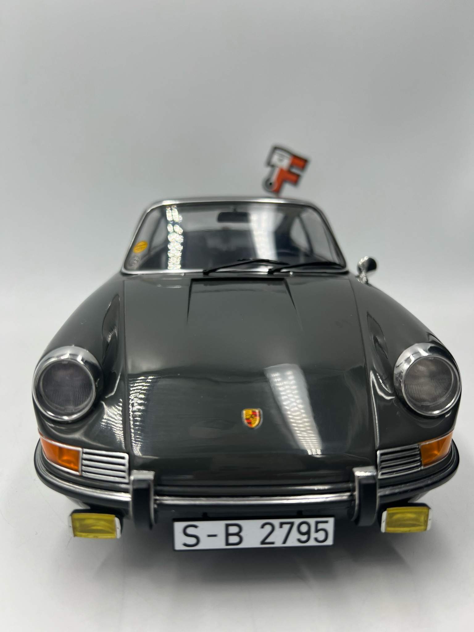 Porsche 911 S 1970 Slate Grey – Image 12