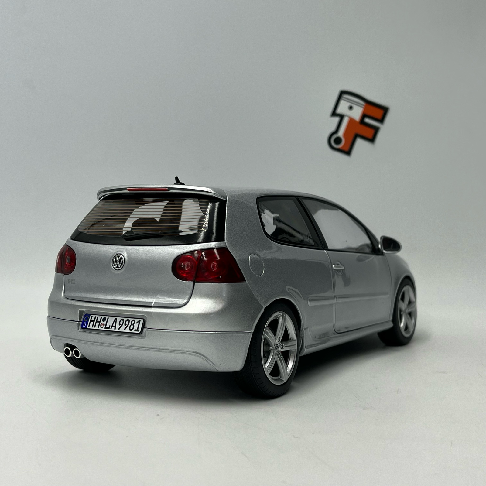 VW Golf V GTI Pirelli Silver 2007 – Image 3