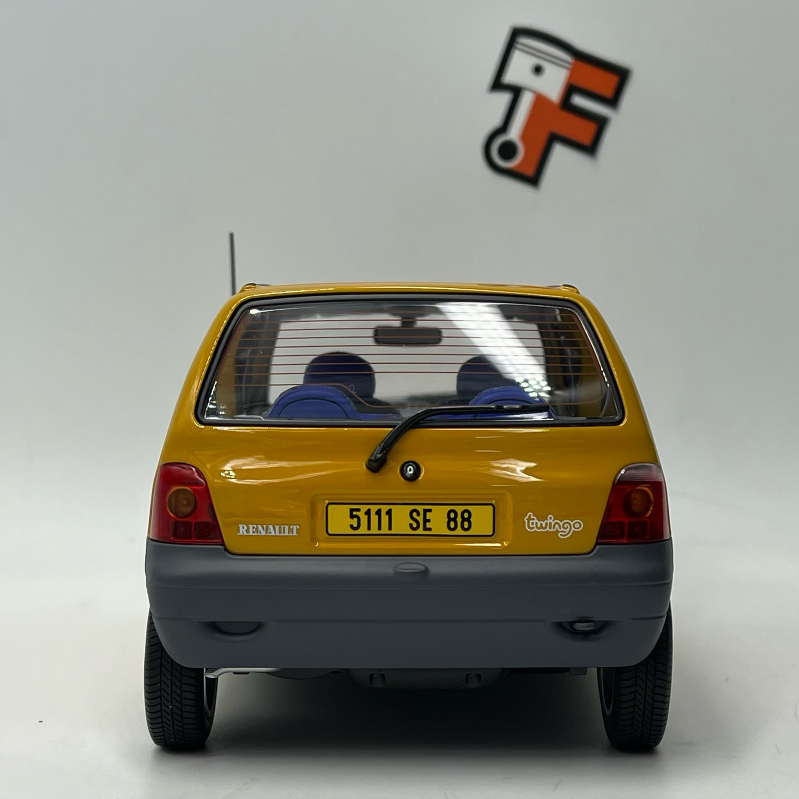 Renault Twingo Indian Yellow 1993 – Image 4