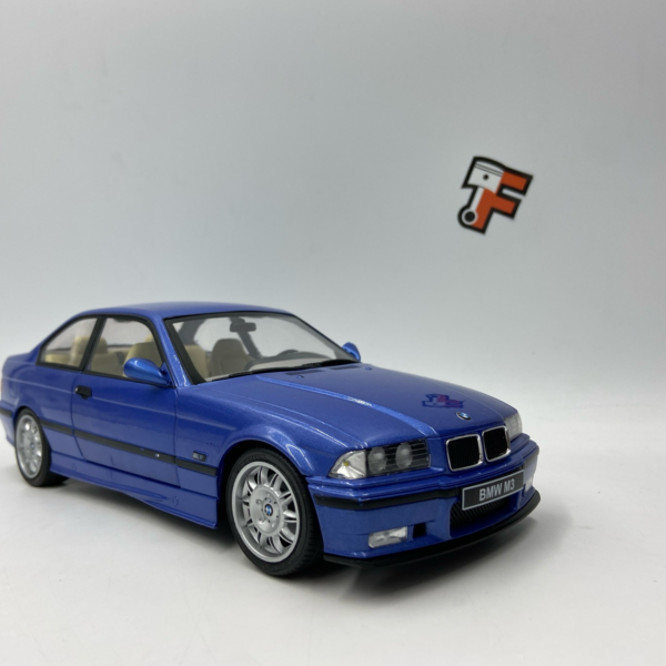 Miniature BMW M3 E36 Coupé Estoril Blau 1992 vendue en Suisse