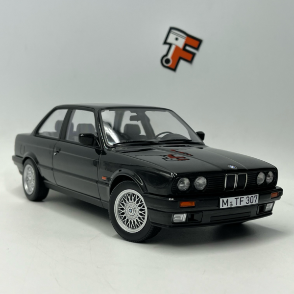 Miniature BMW 325i Black Metallic 1988 vendue en Suisse