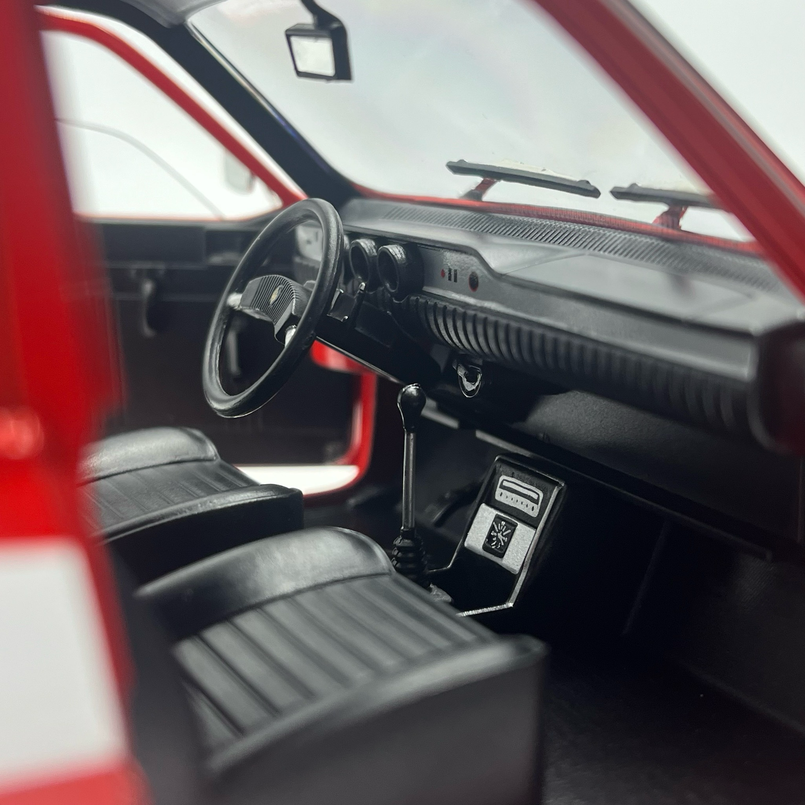 Renault 12 1975 Starsky et Hutch - Rouge Granit – Image 8