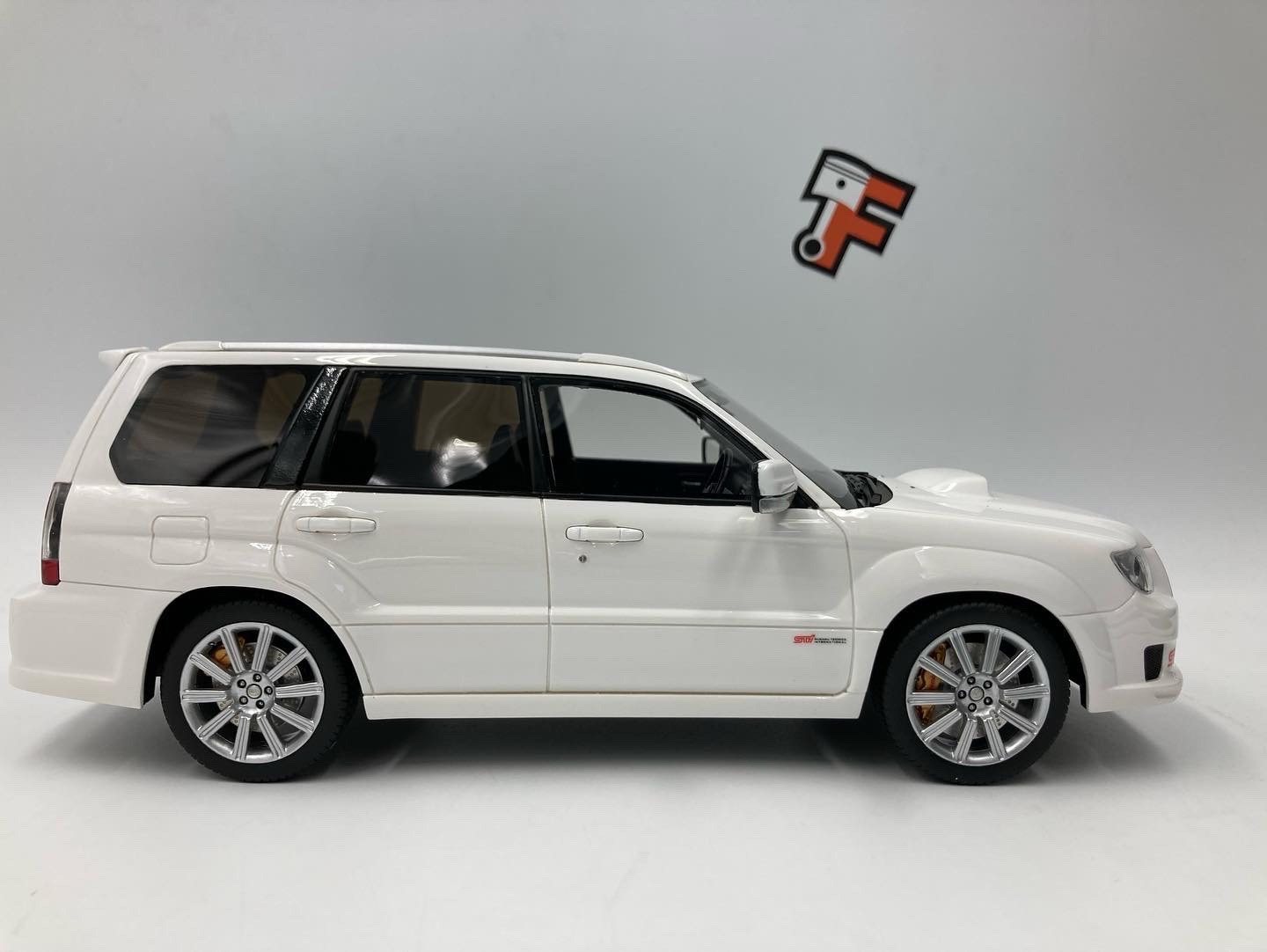 Subaru Forester STI Aspen White 2007 – Image 2