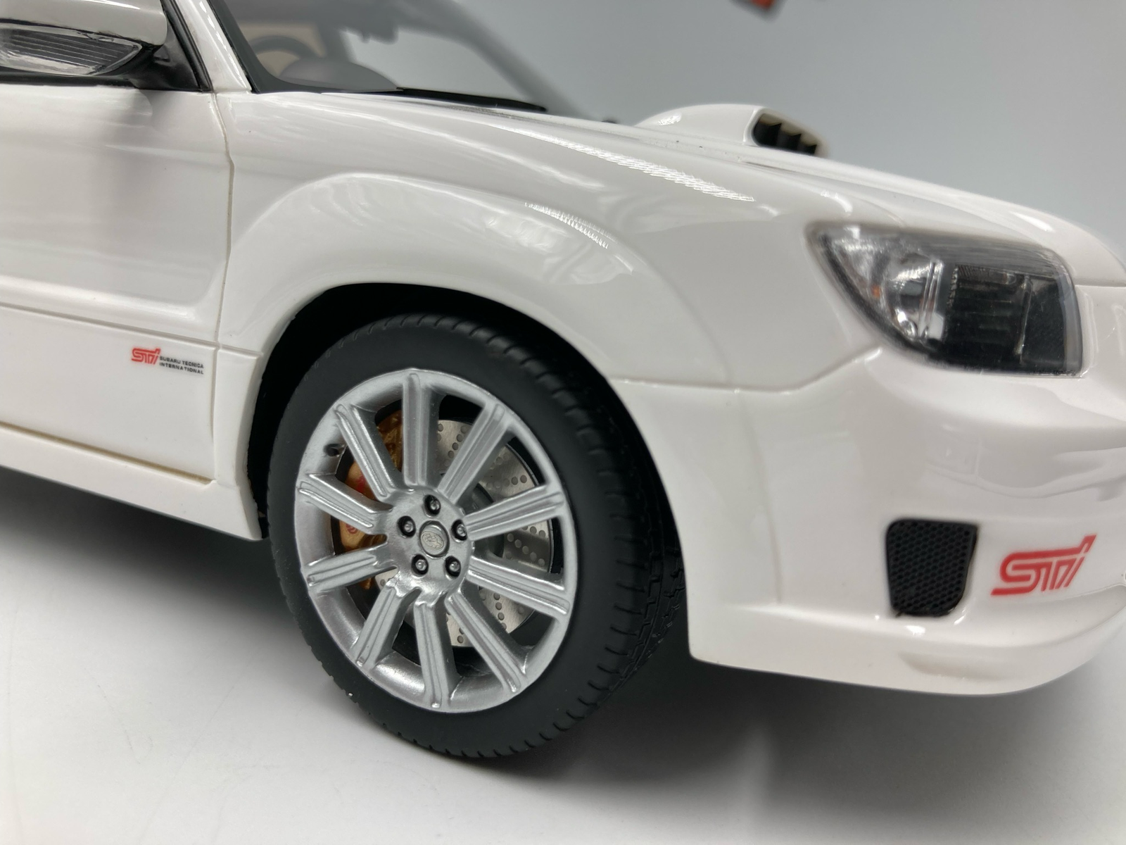 Subaru Forester STI Aspen White 2007 – Image 8