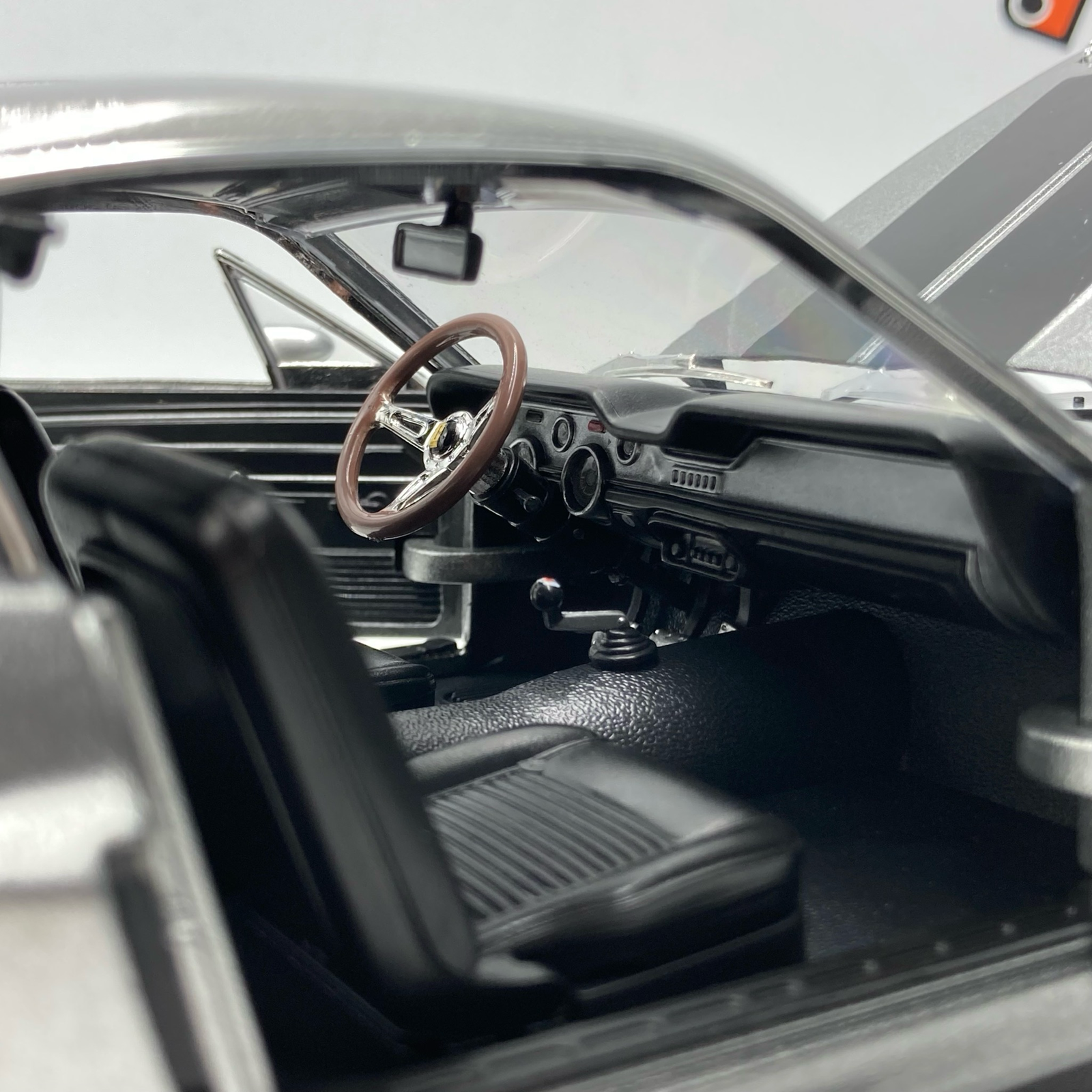 Miniature Shelby GT500 Eleanor 60 Secondes Chrono Peper Grey Metallic 1967 vendue en Suisse