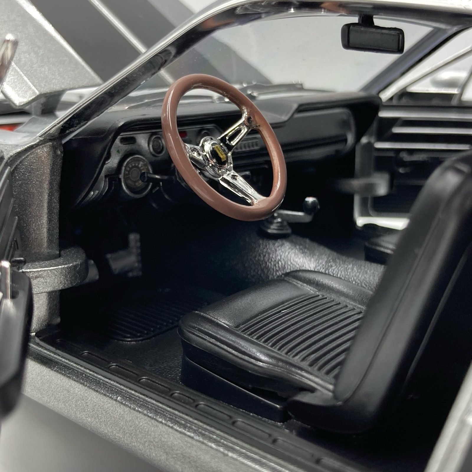 Miniature Shelby GT500 Eleanor 60 Secondes Chrono Peper Grey Metallic 1967 vendue en Suisse