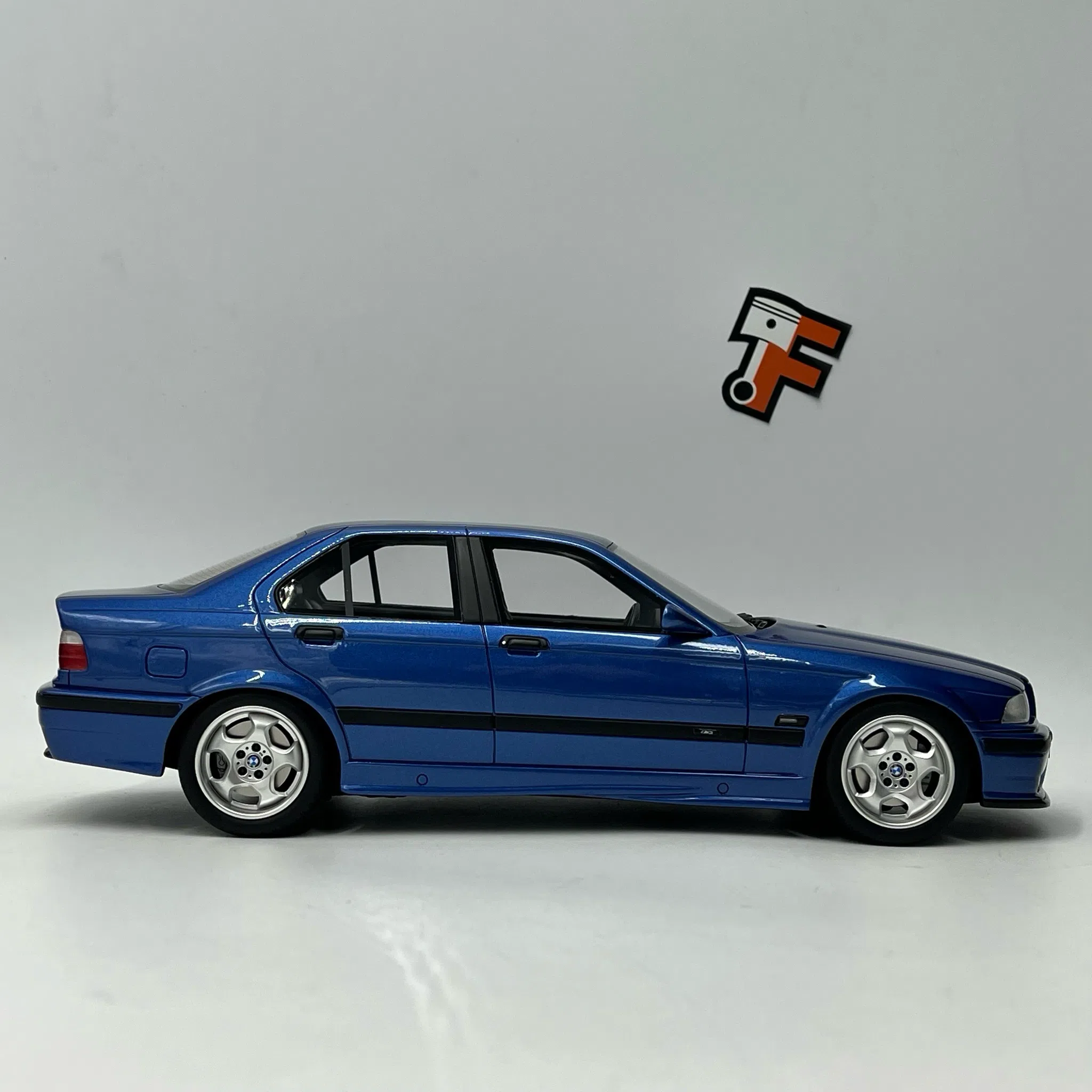Bmw E36 M3 Sedan Estoril Blue 1995 – Image 2