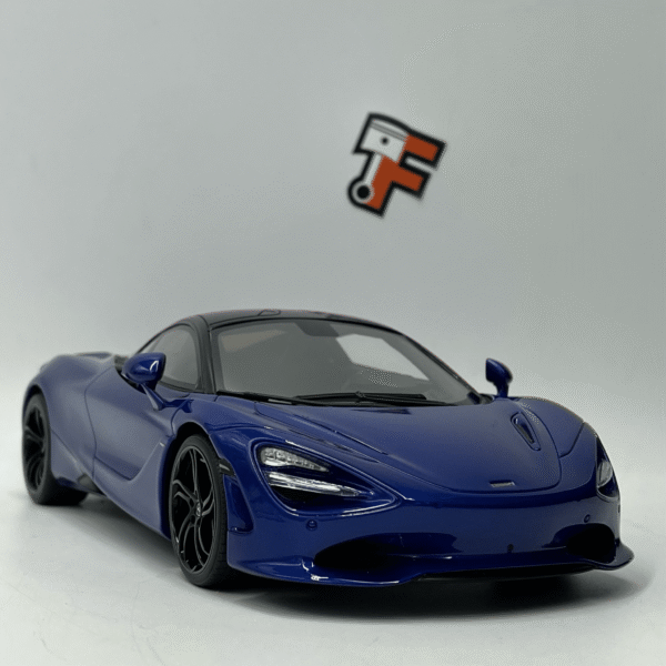 Miniature McLaren 750S Coupé 2023 bleu GT Spirit 1/18 vendue en Suisse