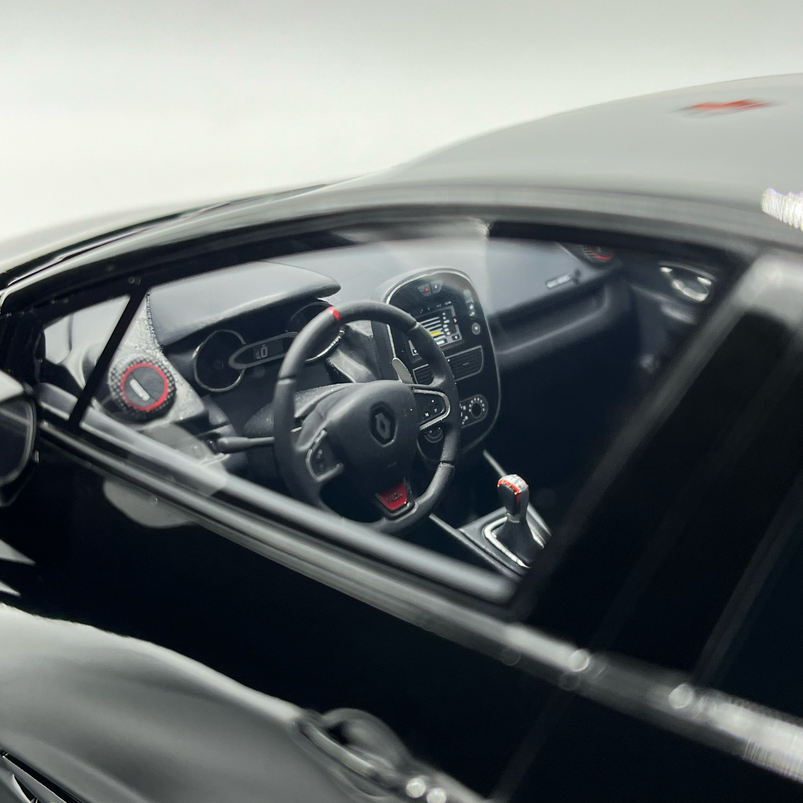 Renault Clio 4 RS 18 Noire 2018 – Image 6