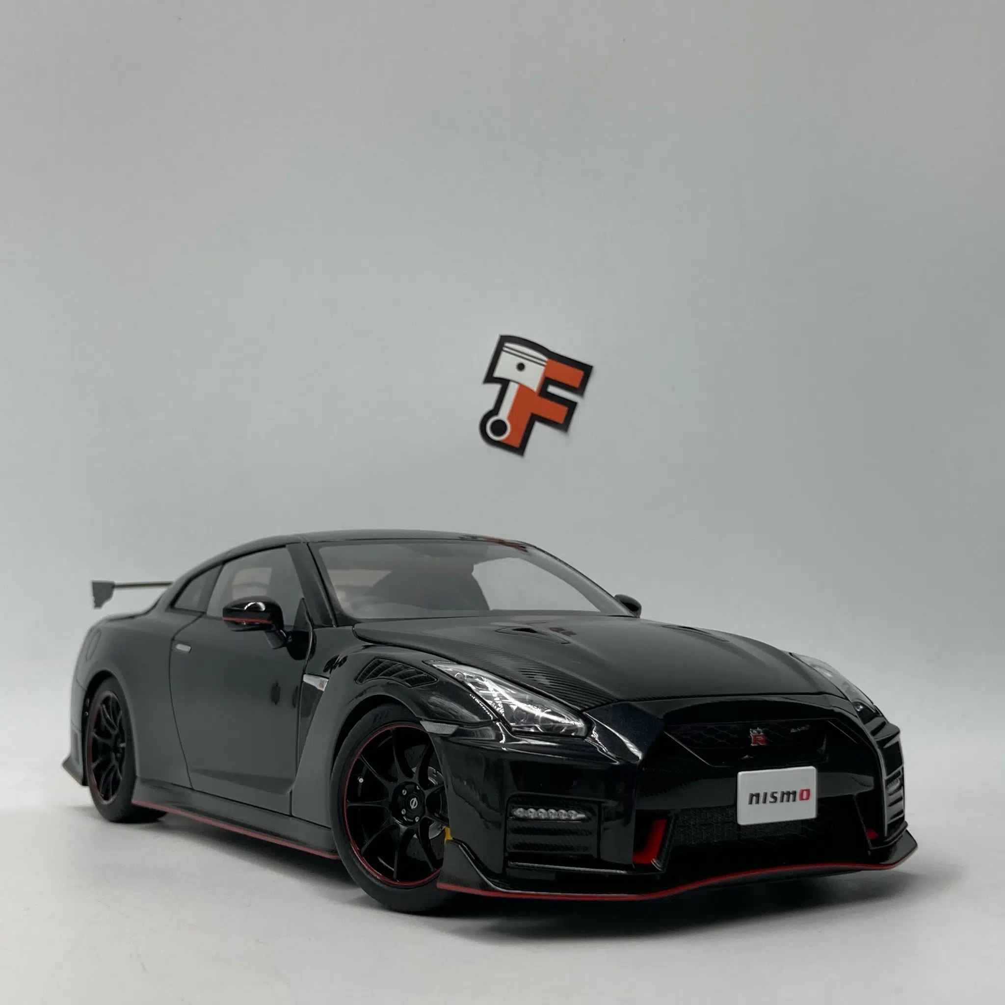 Miniature Nissan R35 GTR Nismo Special Edition 2022 Meteor Flake Black Pearl 1/18 vendue en Suisse