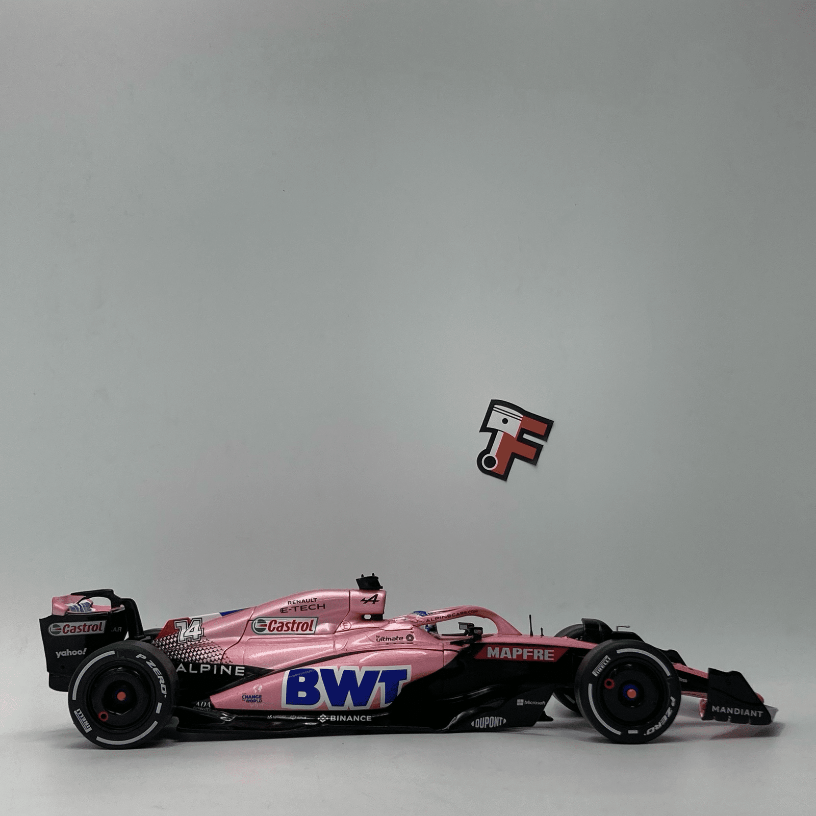 Miniature Alpine A522 BWT Alpine F1 Team F. Alonso #14 GP Bahreïn 2022 vendue en Suisse