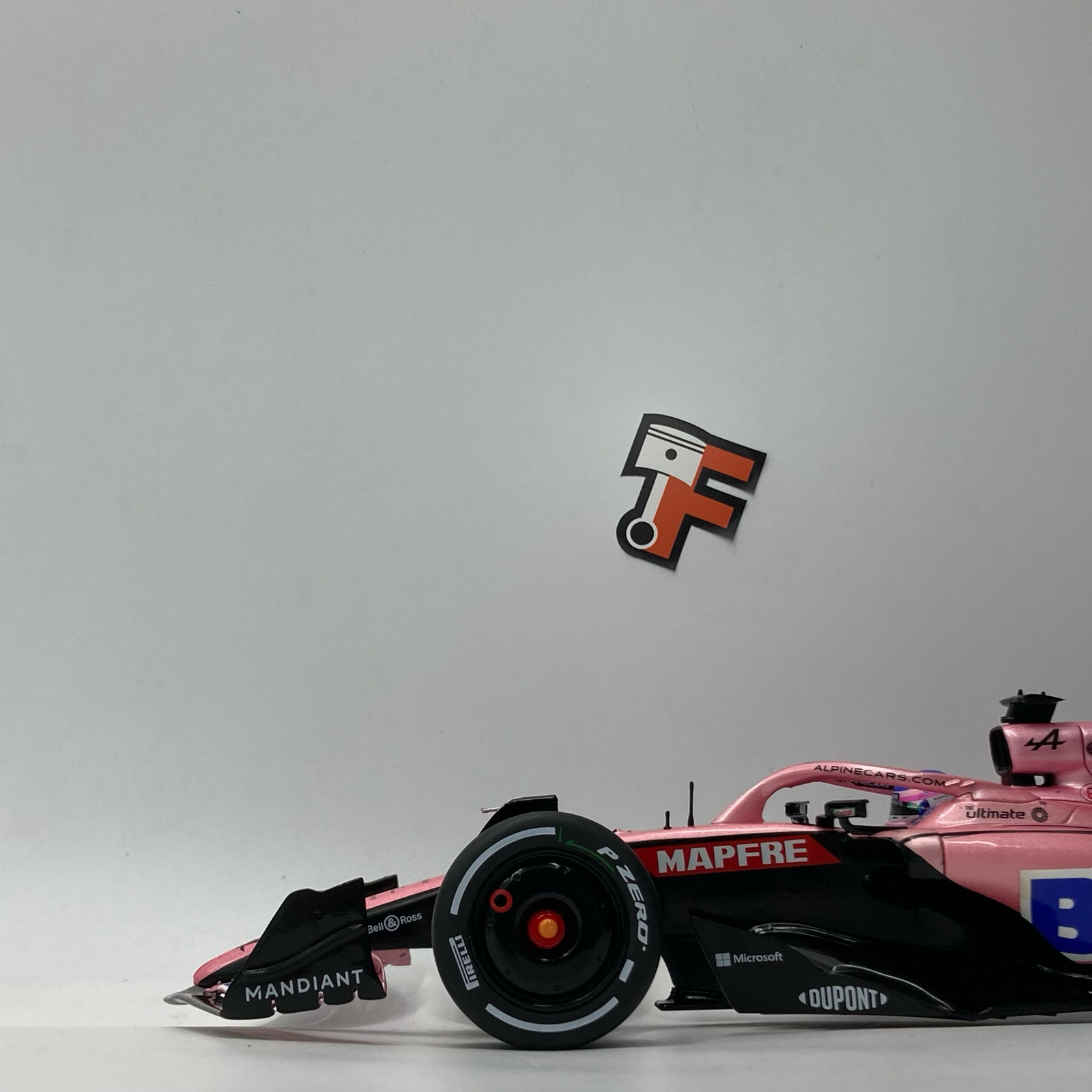 Miniature Alpine A522 BWT Alpine F1 Team F. Alonso #14 GP Bahreïn 2022 vendue en Suisse