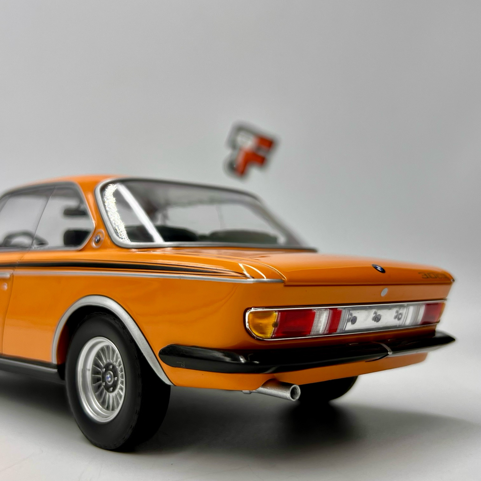 BMW 3.0 CSL Orange 1971 – Image 8