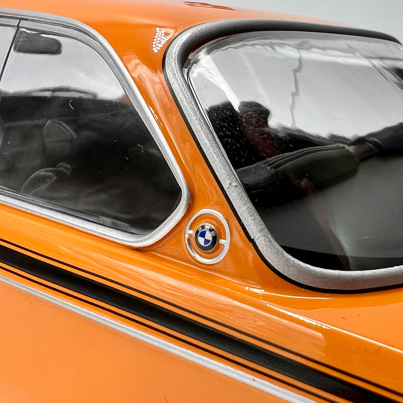 BMW 3.0 CSL Orange 1971 – Image 6