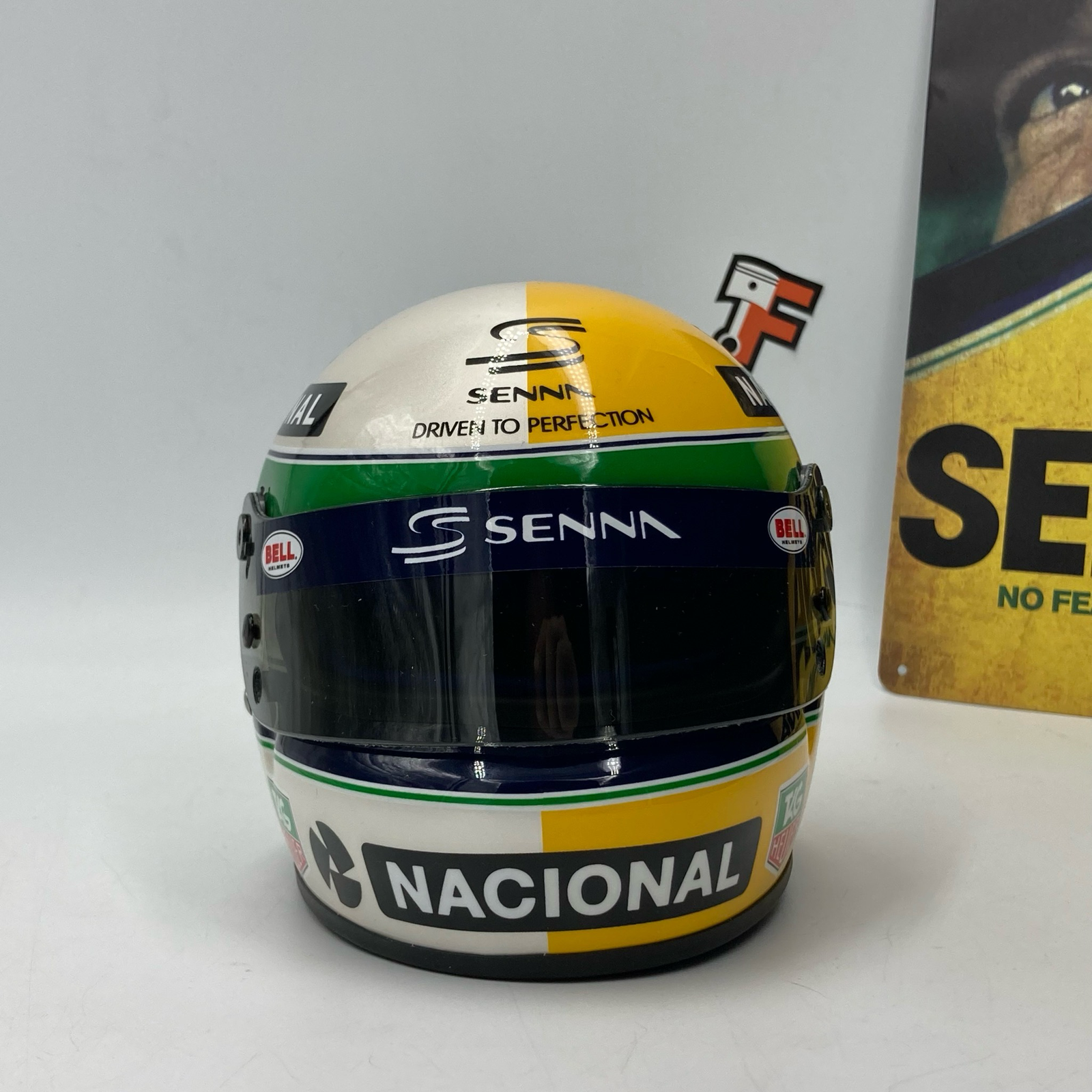 Miniature Casque Bell Ayrton Senna 30th Anniversary vendue en Suisse