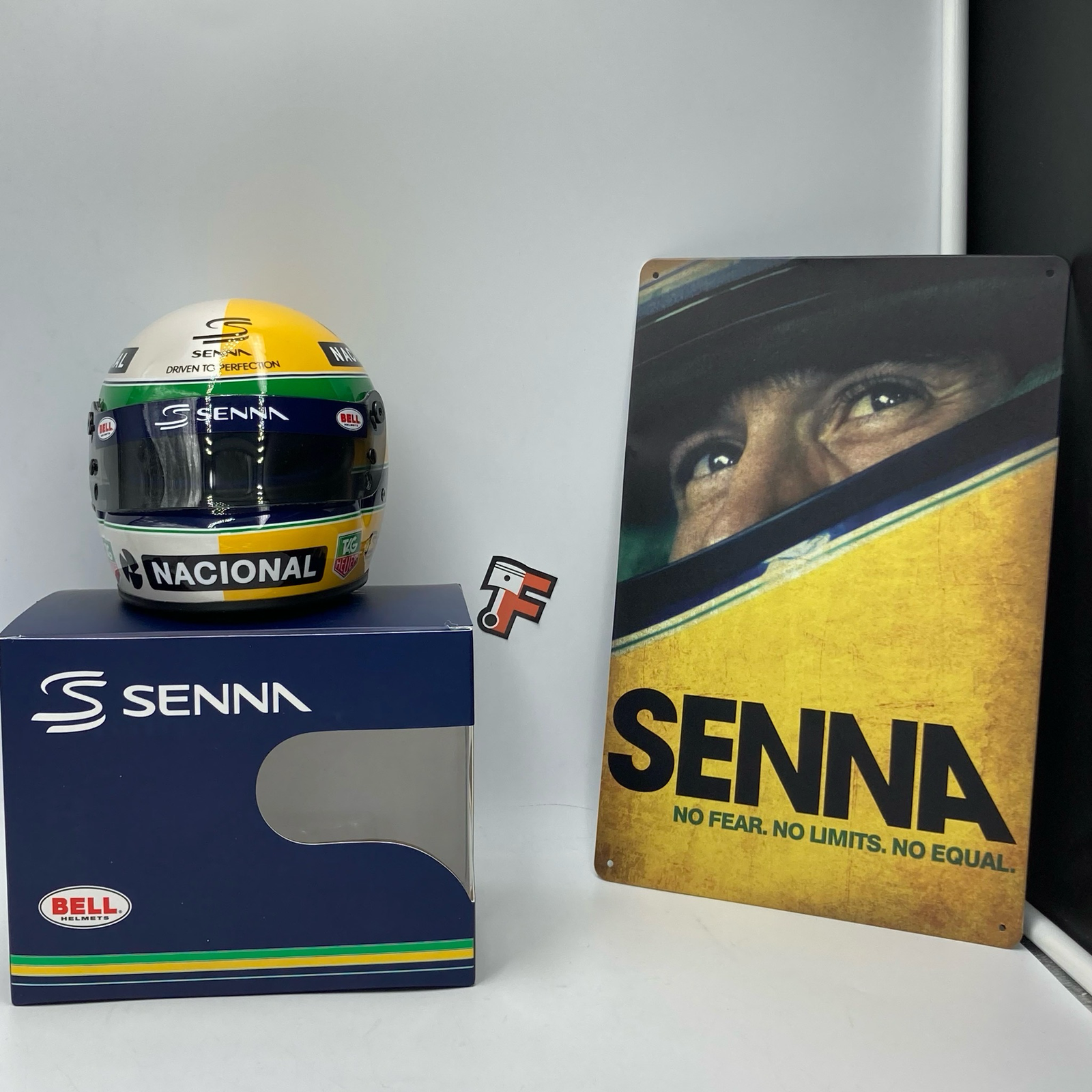 Miniature Casque Bell Ayrton Senna 30th Anniversary vendue en Suisse