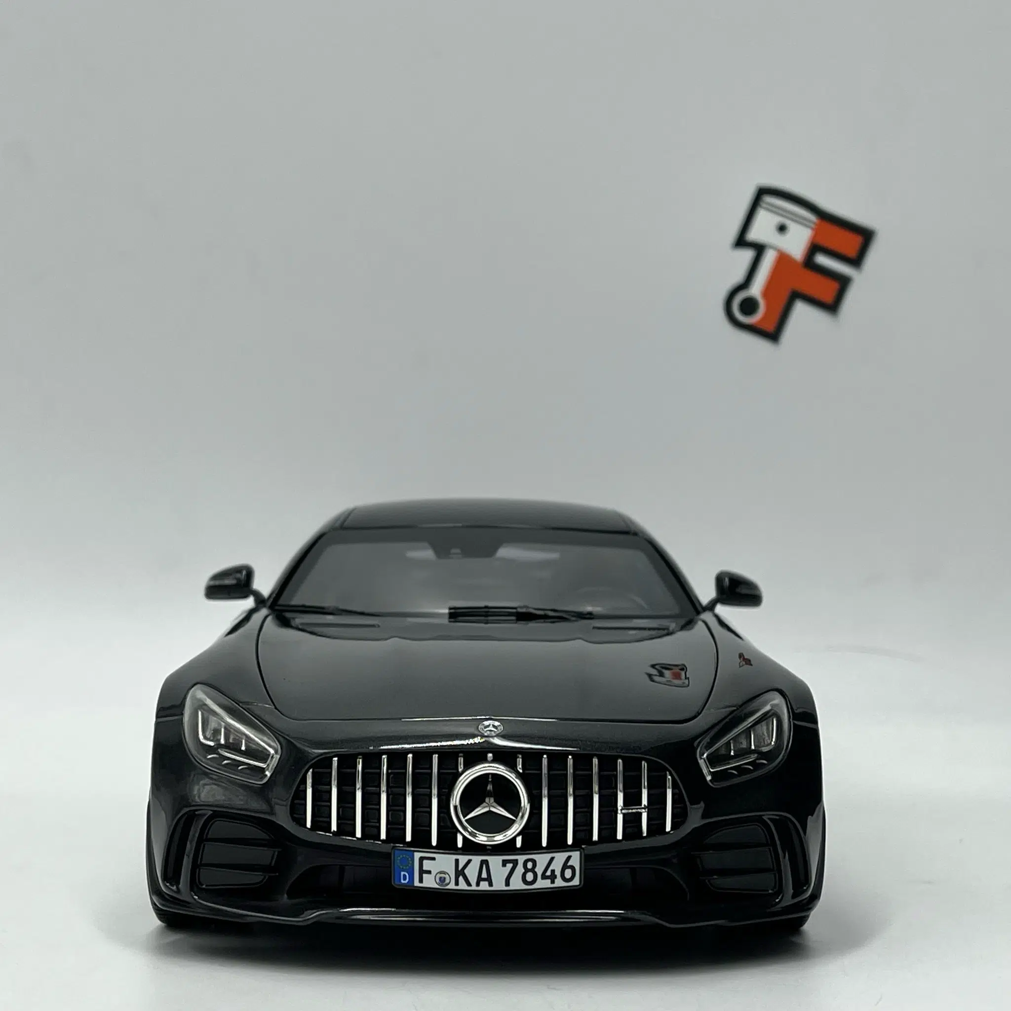 Mercedes-AMG GT R 2019 Gris – Image 3