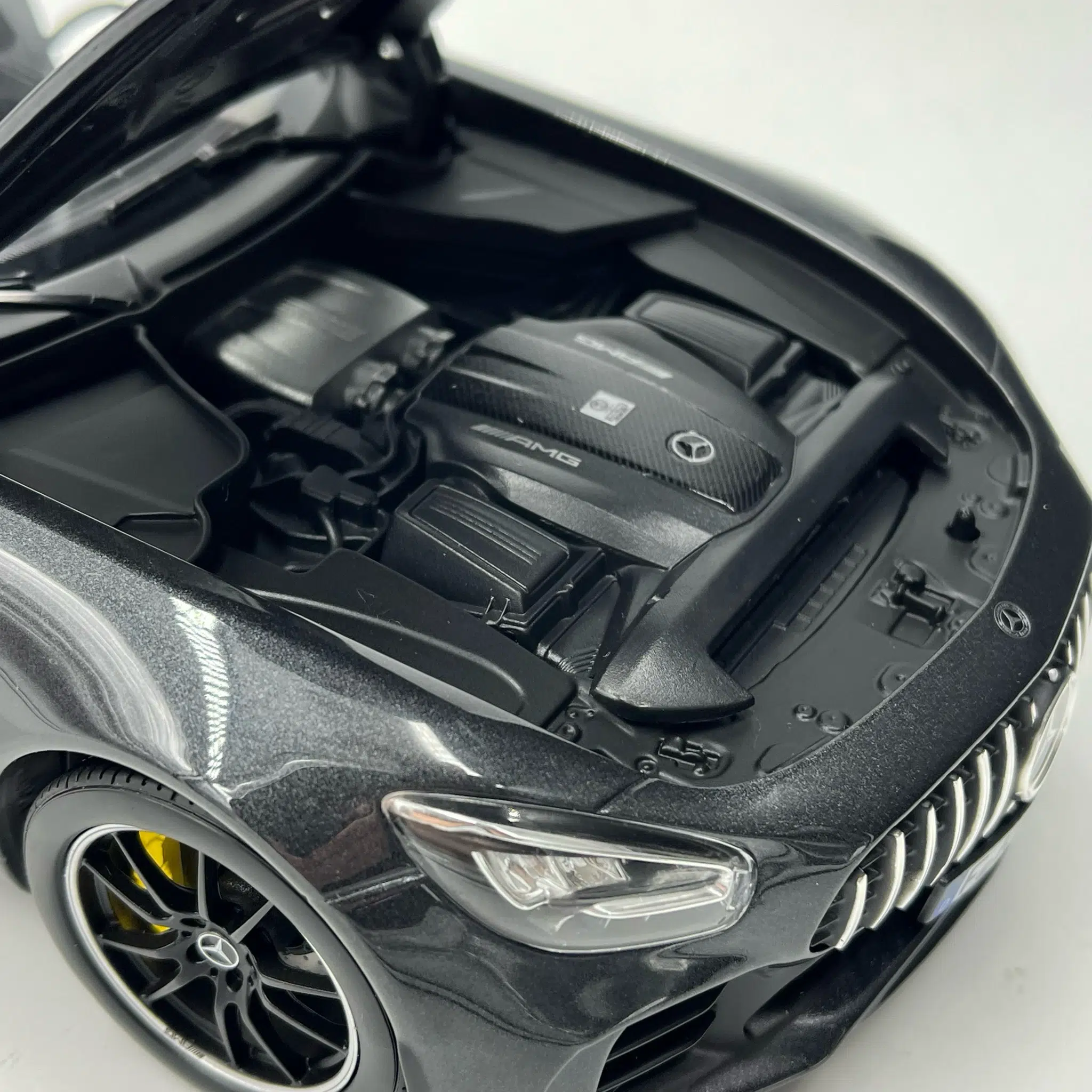 Mercedes-AMG GT R 2019 Gris – Image 8