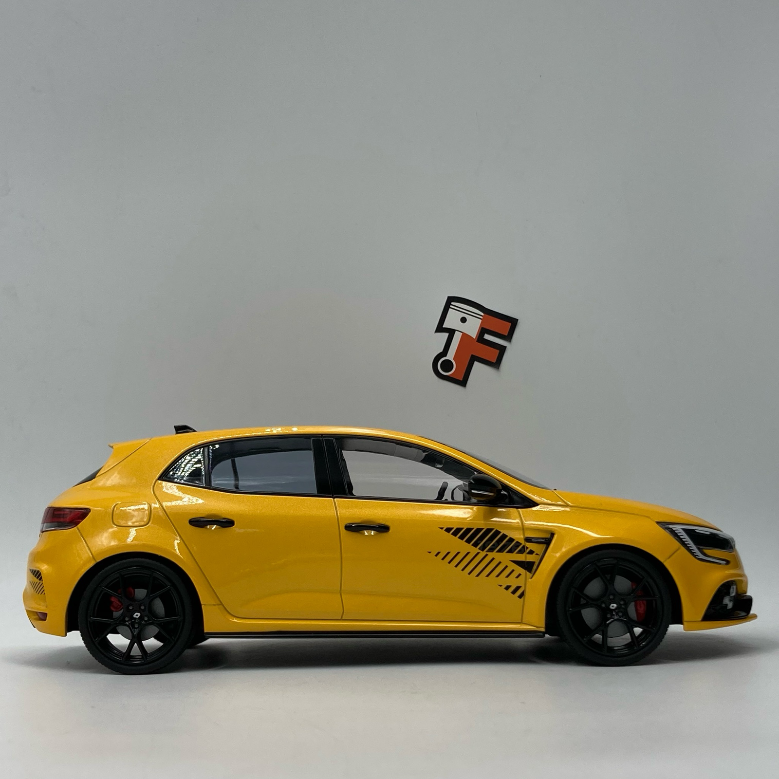 Renault Megane 4 RS Ultime Jaune Sirius 2023 – Image 2