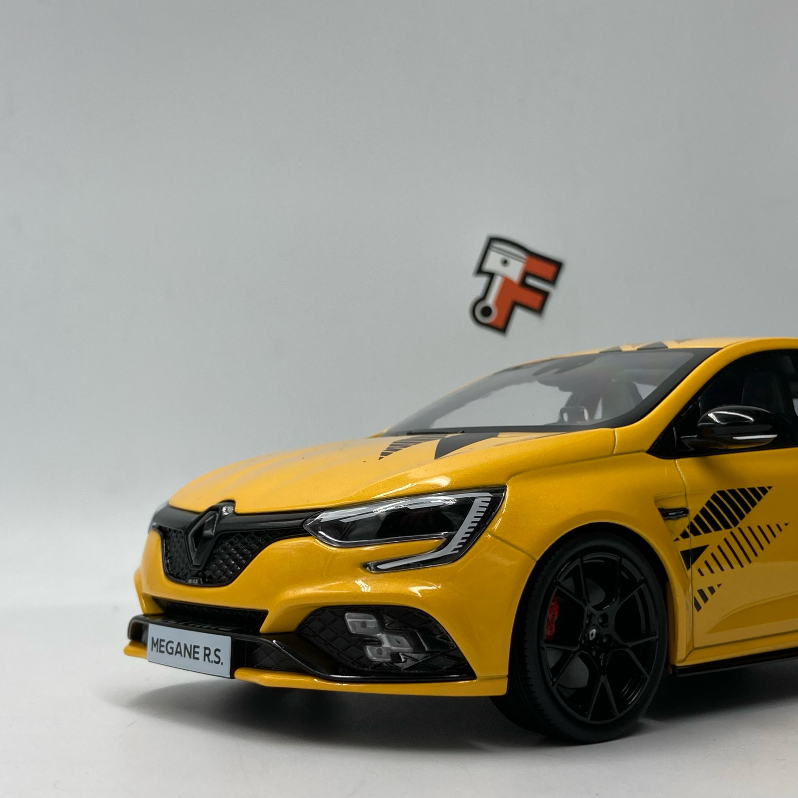 Renault Megane 4 RS Ultime Jaune Sirius 2023 – Image 8