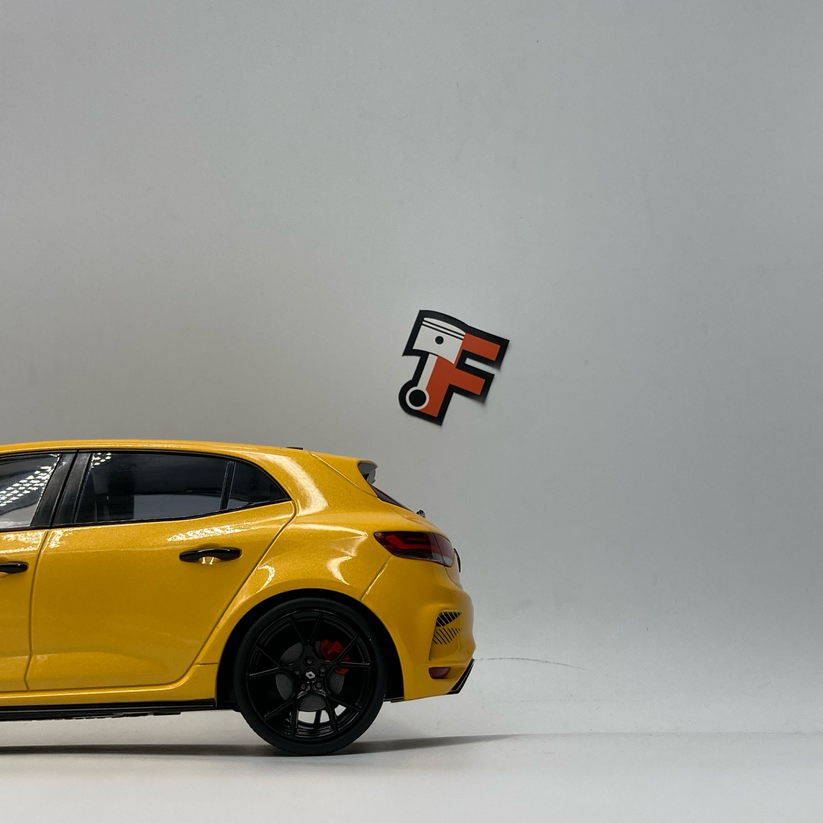 Renault Megane 4 RS Ultime Jaune Sirius 2023 – Image 5