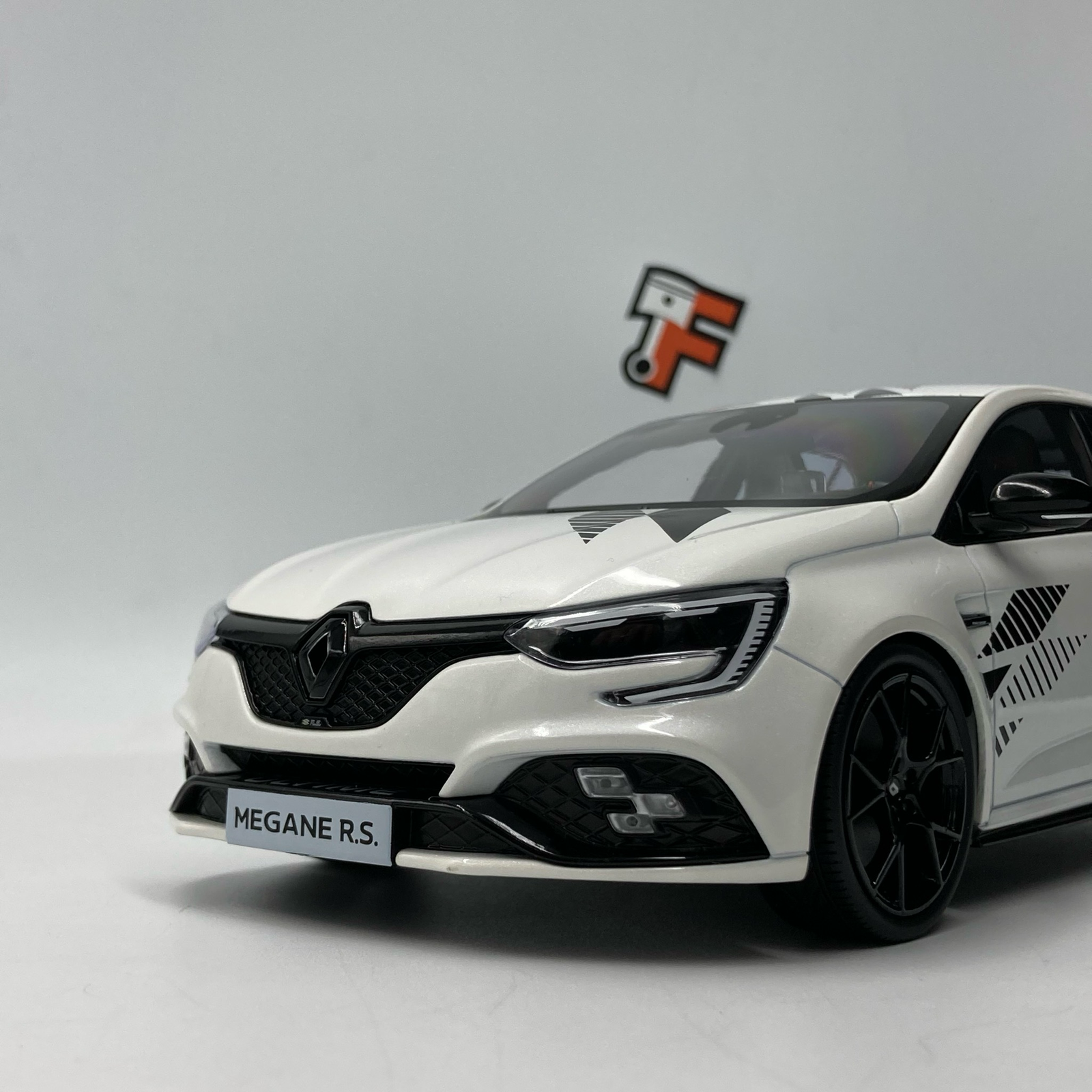 Renault Megane 4 RS Ultime Blanc Nacré 2023 – Image 6