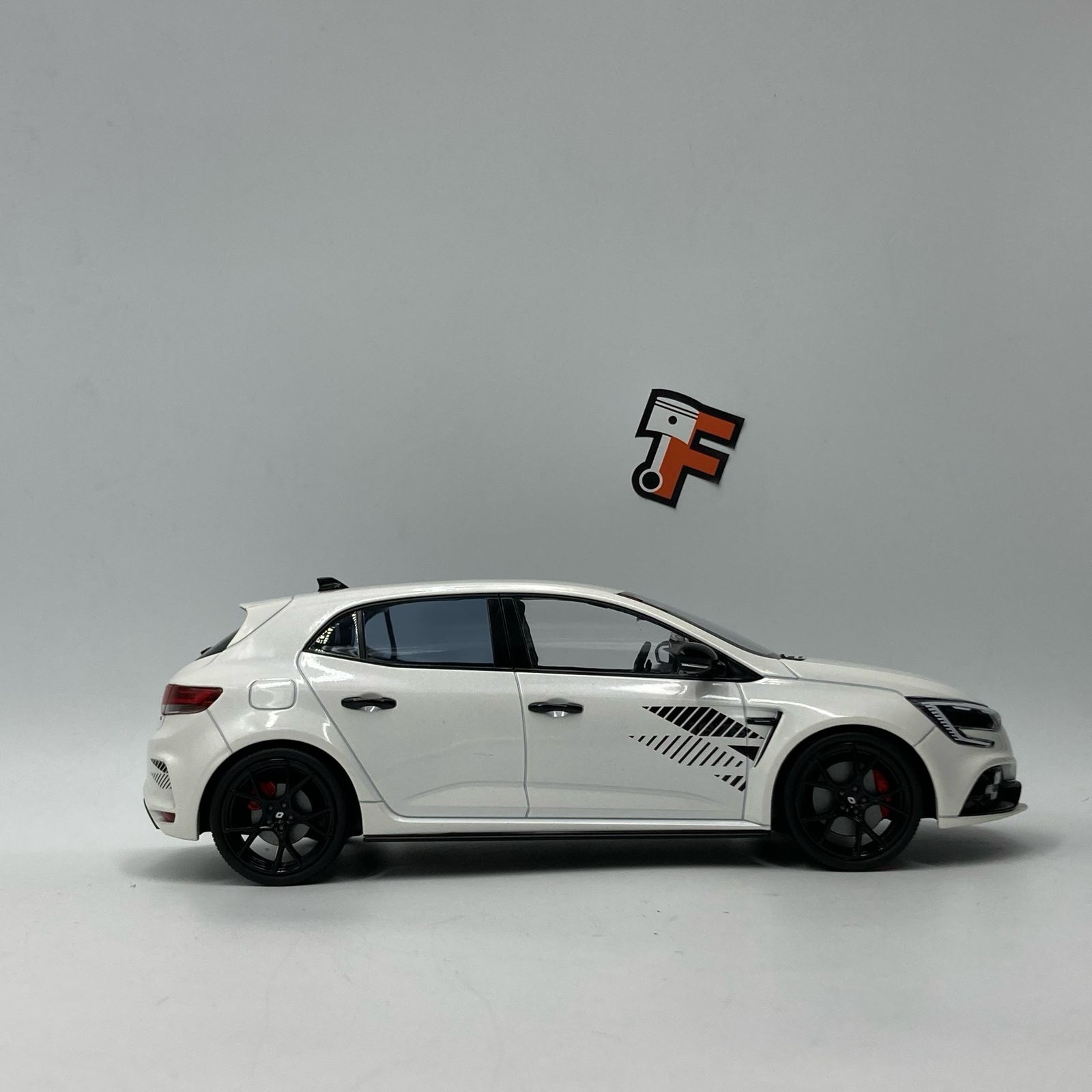 Renault Megane 4 RS Ultime Blanc Nacré 2023 – Image 2