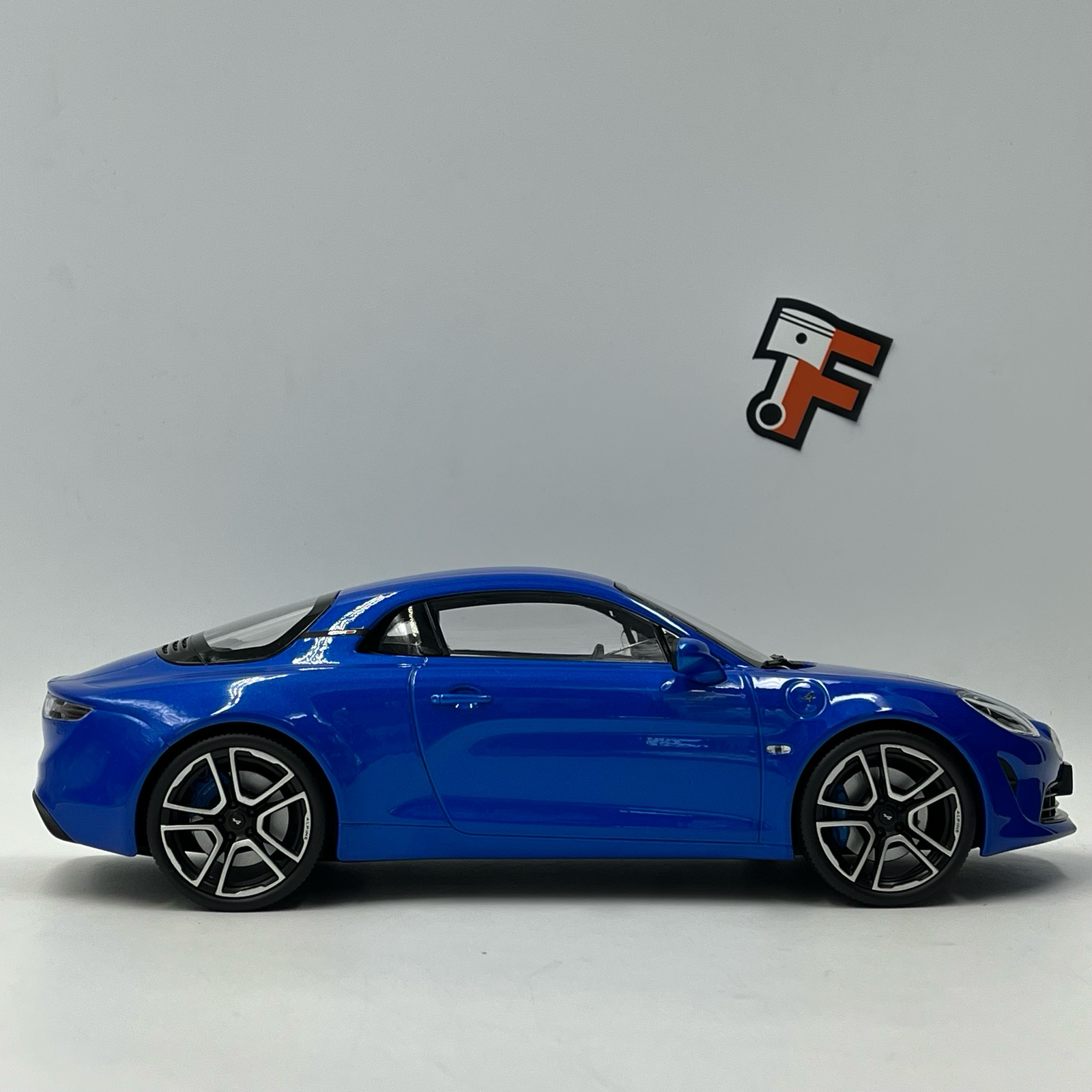 Alpine A110 ‘’Première Édition’’ 2017 Blue – Image 2
