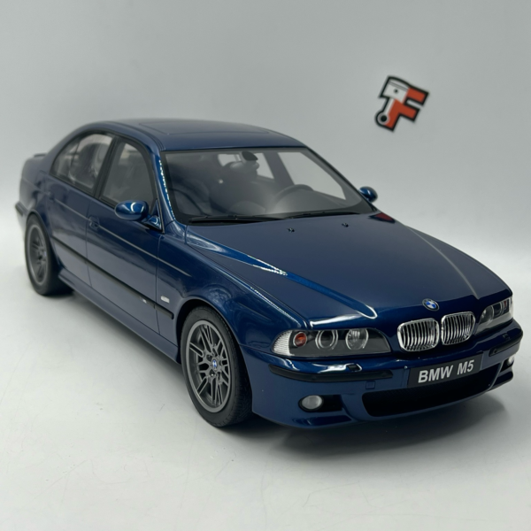 Miniature BMW M5 E39 OttOmobile 1/12 série limitée vendue en Suisse
