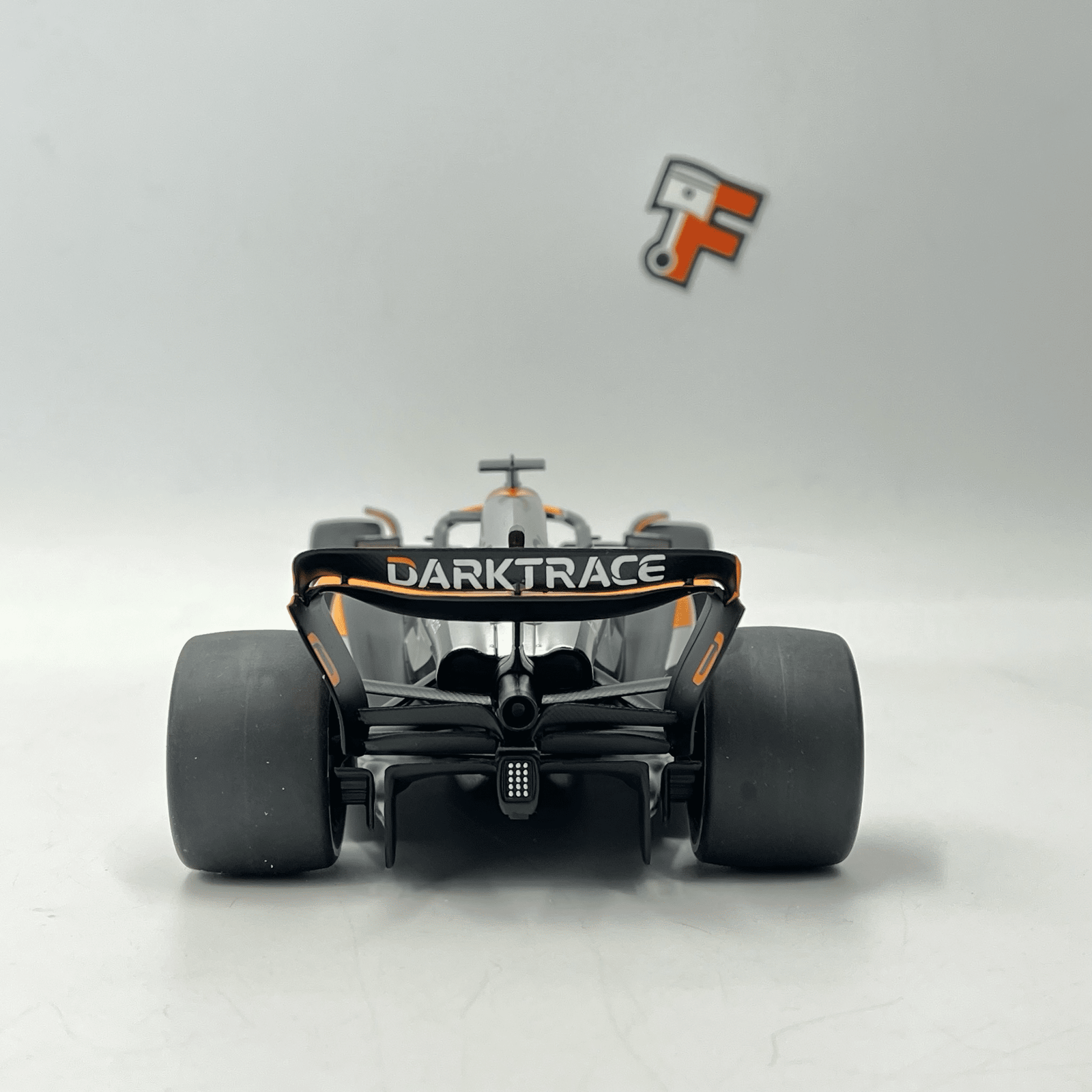 Miniature McLaren MCL60 Great Britain GP Piastri vendue en Suisse