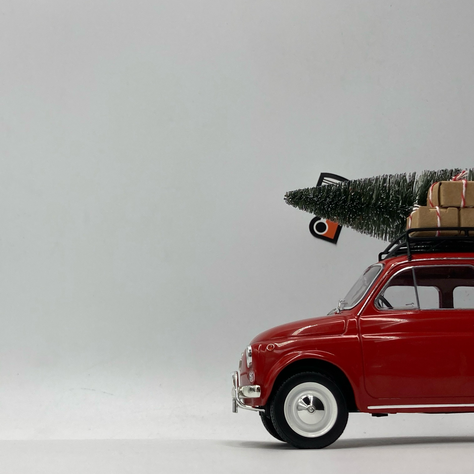 Fiat 500L Christmas Edition Red 1968 – Image 5