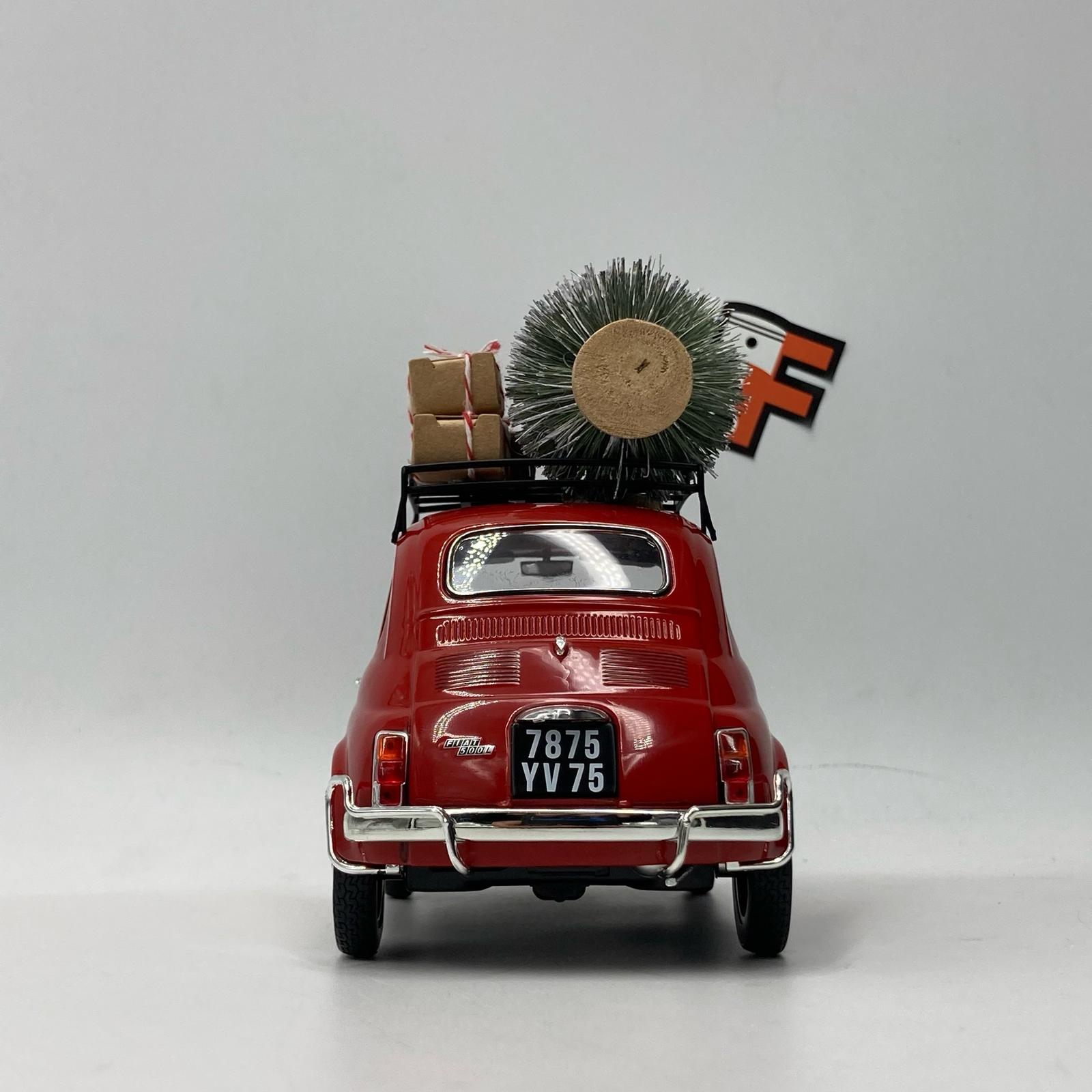 Fiat 500L Christmas Edition Red 1968 – Image 7