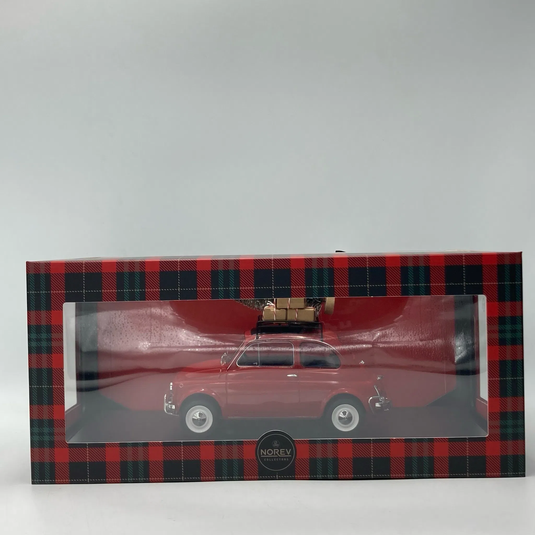 Fiat 500L Christmas Edition Red 1968 – Image 4