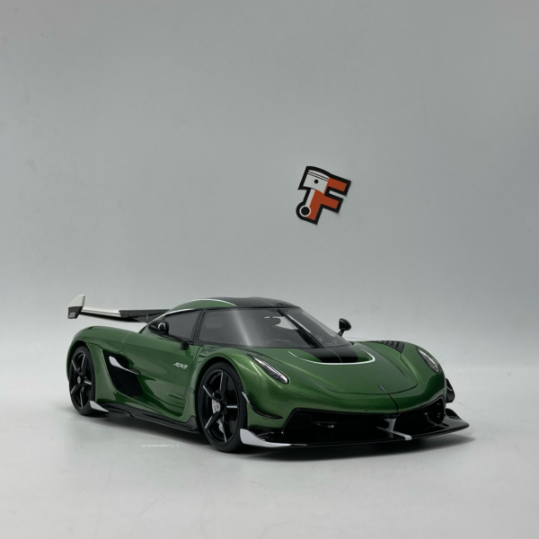 Miniature Koenigsegg Jesko Attack Plus Green 2024 GT Spirit 1/18 série limitée 1500 exemplaires vendue en Suisse