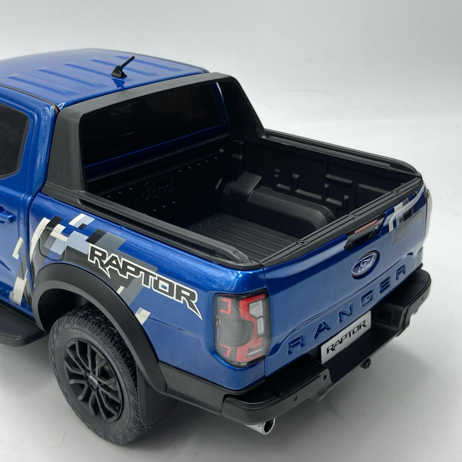 Ford Ranger Raptor Blue Metallic 2022 – Image 12