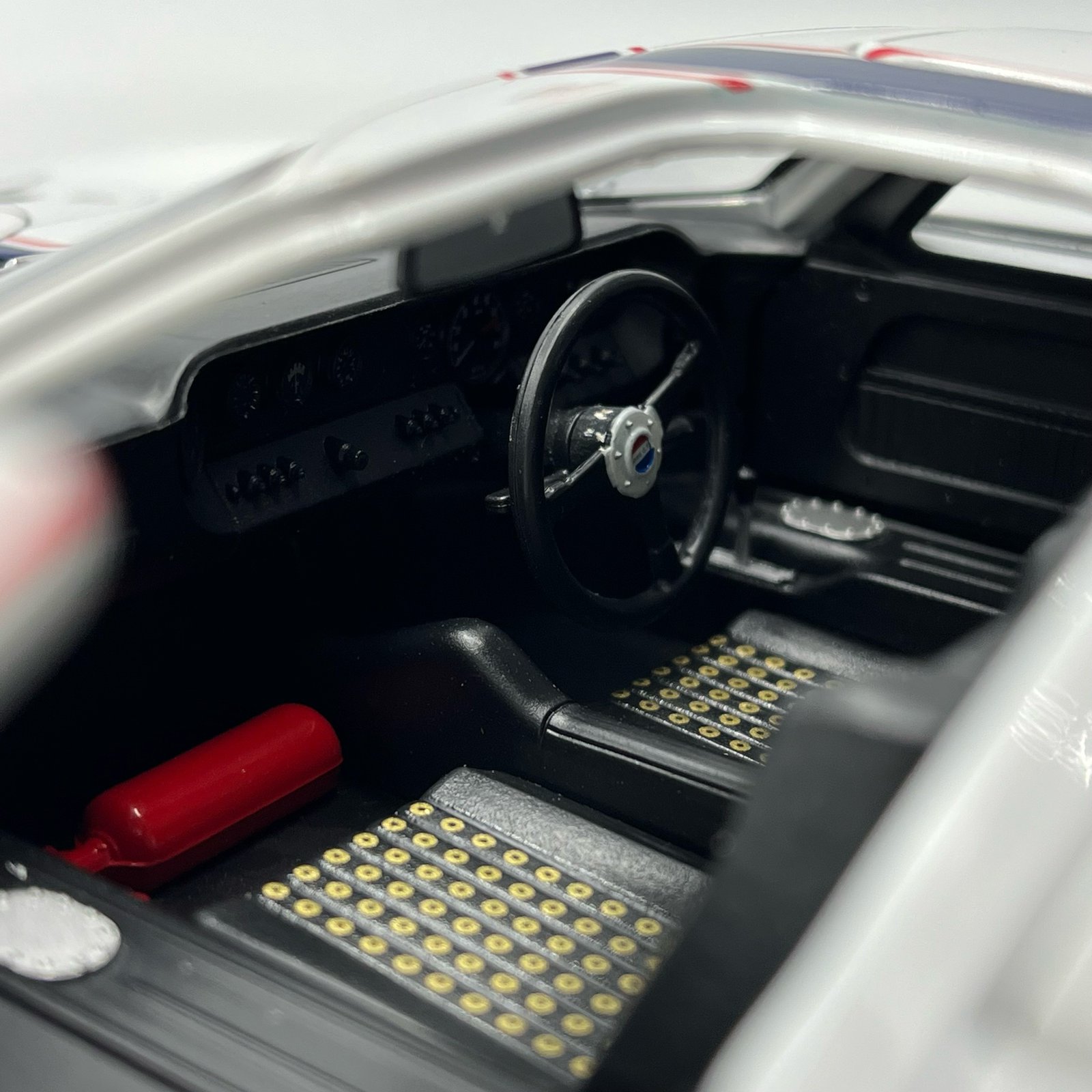 Miniature Ford GT40 MK1 #130 White Targa Florio 1967 vendue en Suisse