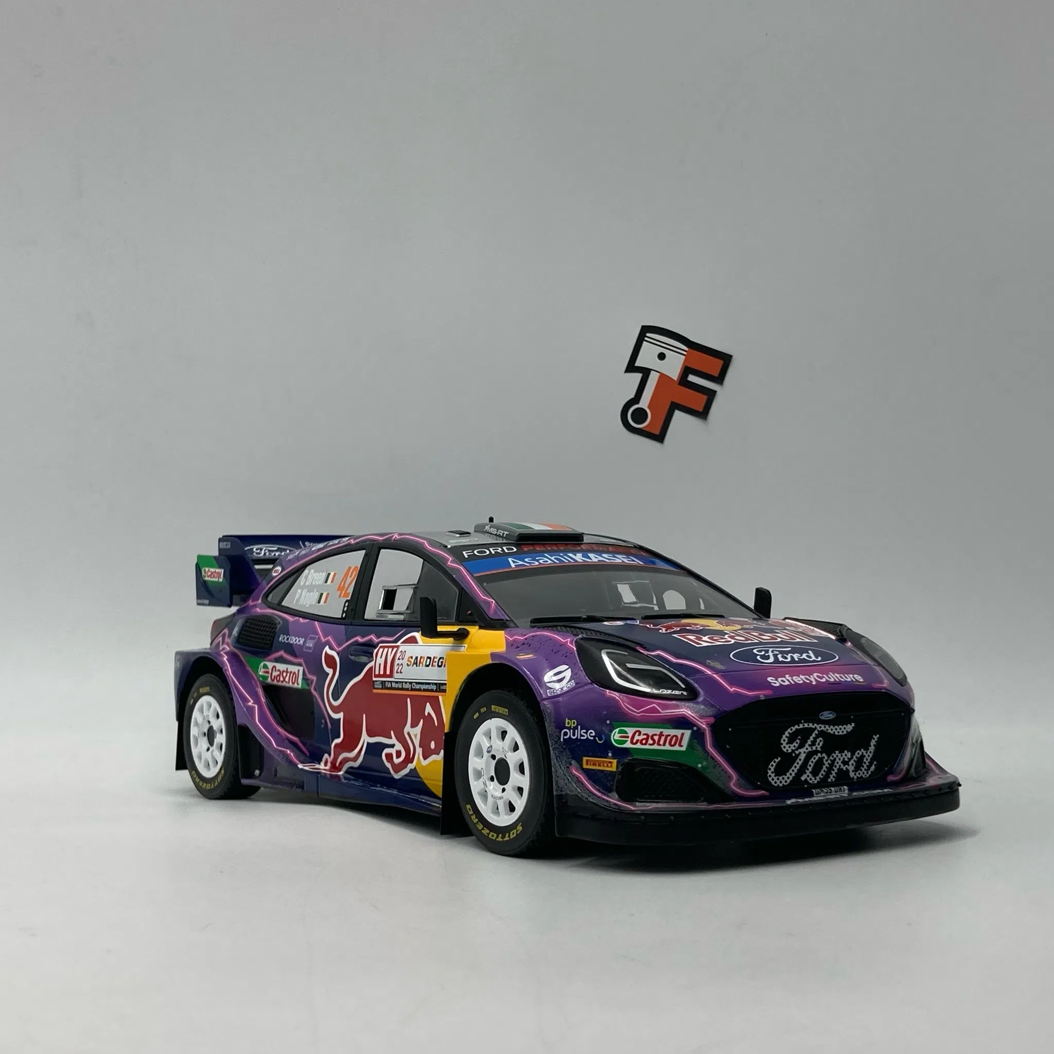 Miniature Ford Puma Rally1 #42 Rallye de Sardaigne 2022 1/18 IXO vendue en Suisse