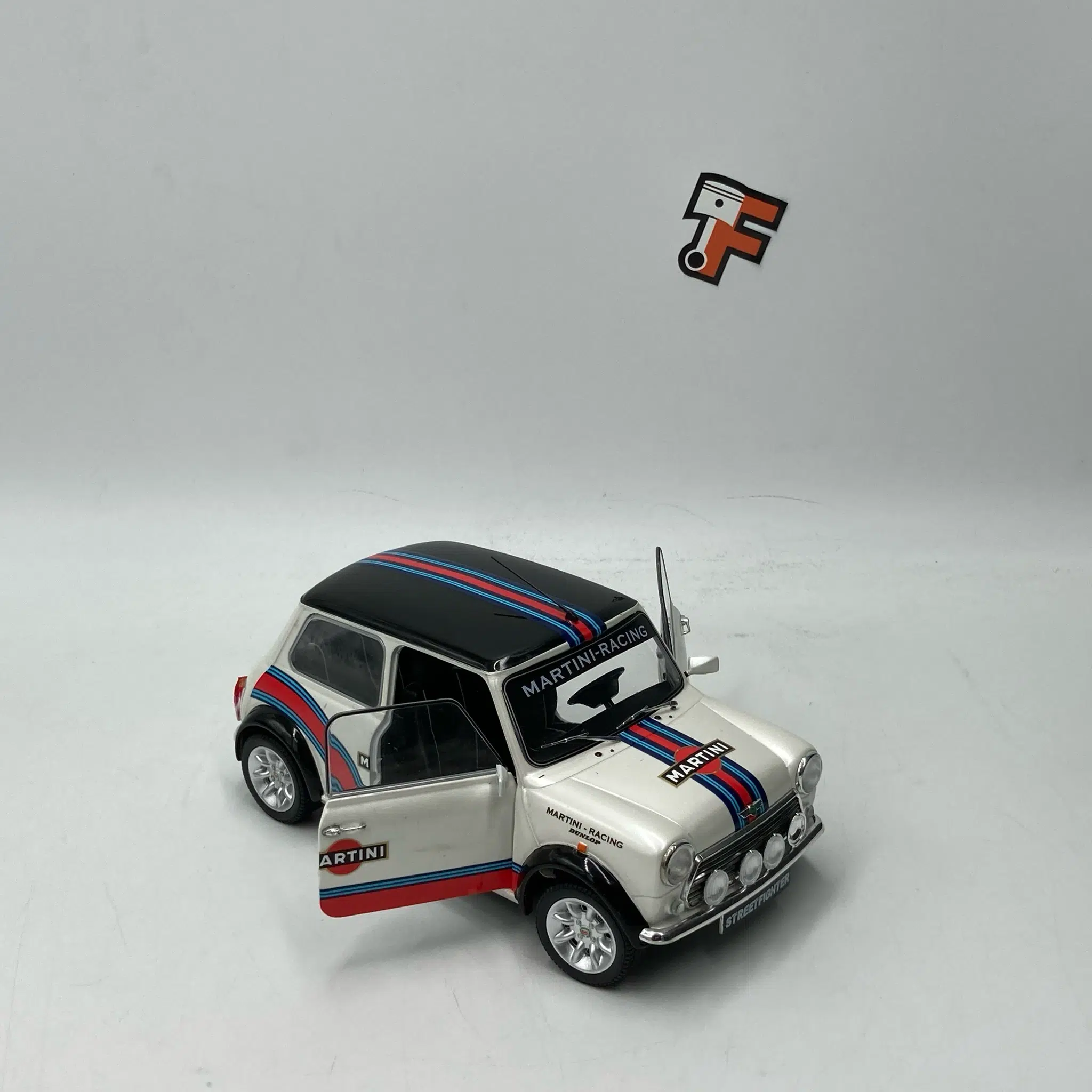 Mini Cooper S Martini Edition White 1998 – Image 6