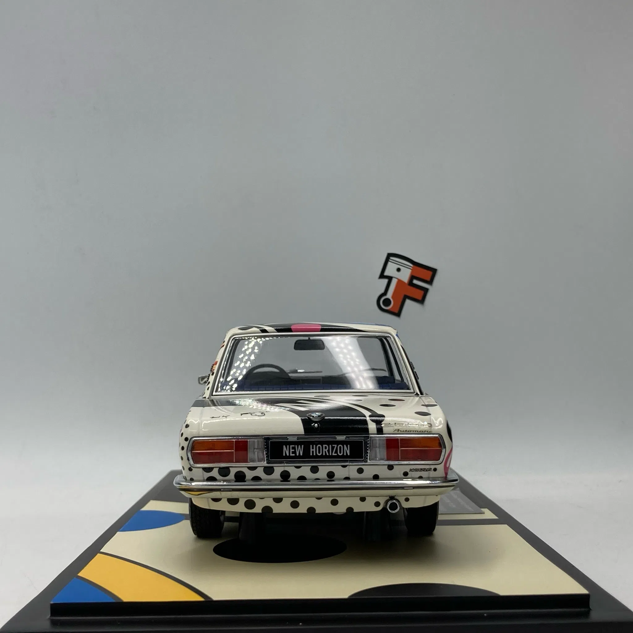 BMW 2500 E3 Artcar New Horizon 1969 – Image 8
