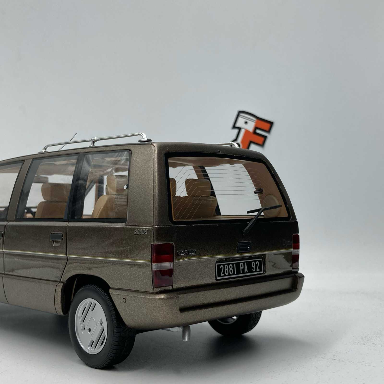 Renault Espace 2000-1 Brun Canelle 1985 – Image 5