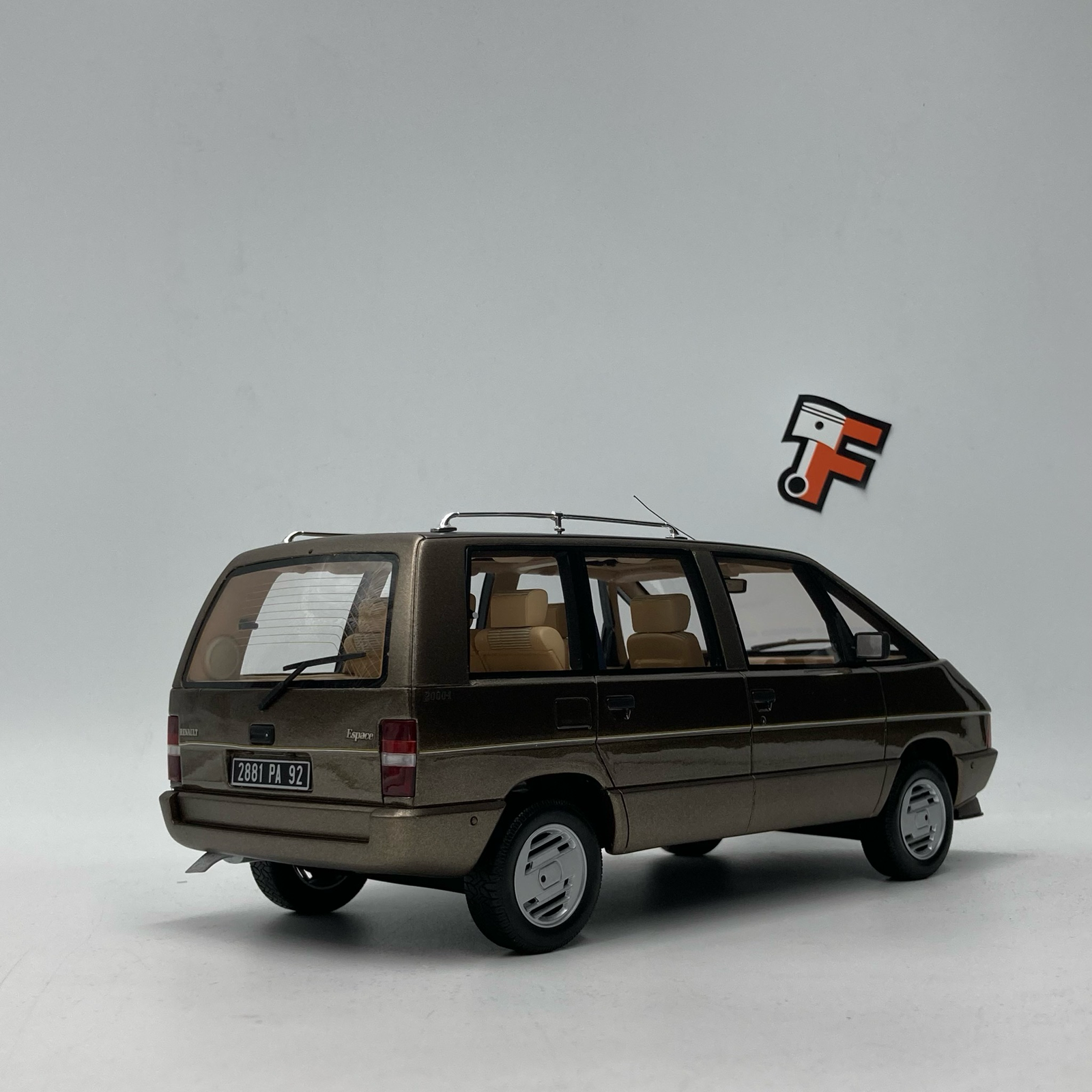 Renault Espace 2000-1 Brun Canelle 1985 – Image 3