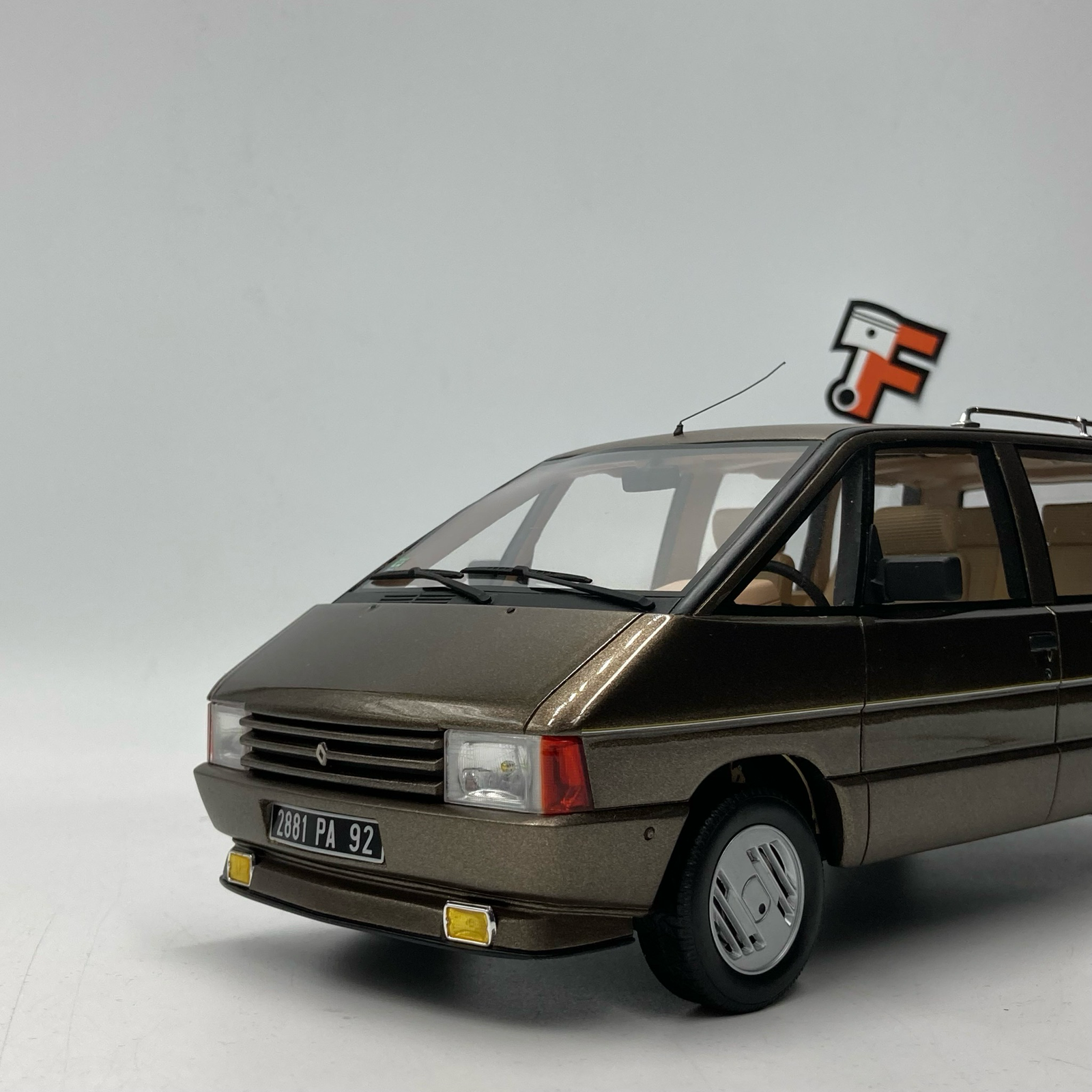 Renault Espace 2000-1 Brun Canelle 1985 – Image 4